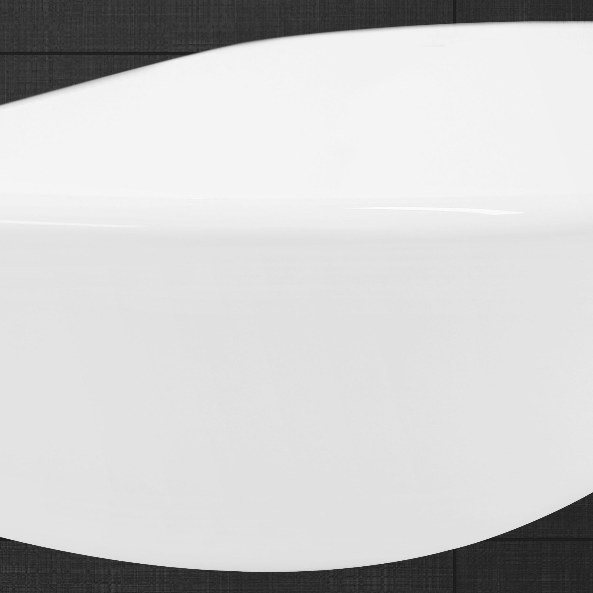 Vue détaillée d'un lavabo ovale blanc.