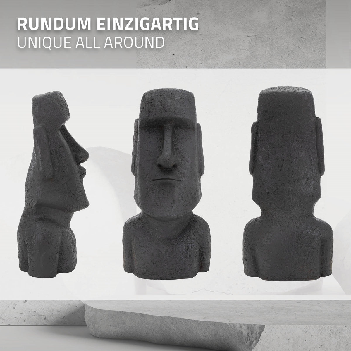 Drei Ansichten einer moaiartigen Statue aus dunklem Material.