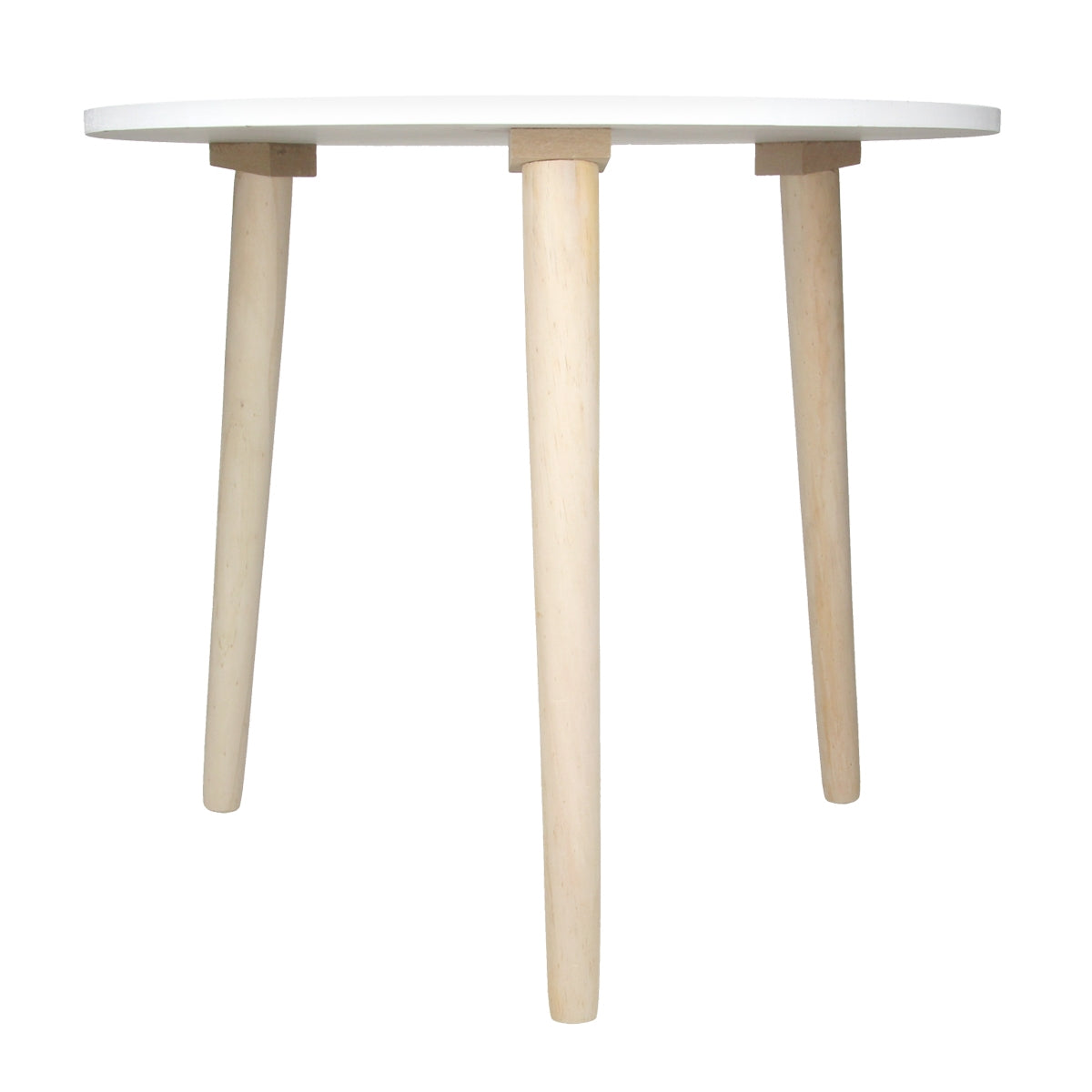 Runder Tisch mit weißen Tischplatte und Holzbeinen.
