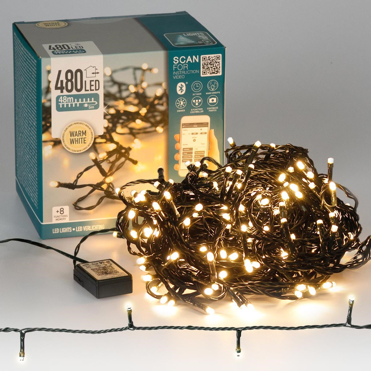 Un șir luminos cu 480 de LED-uri într-un ambalaj, care luminează cu lumină albă caldă.
