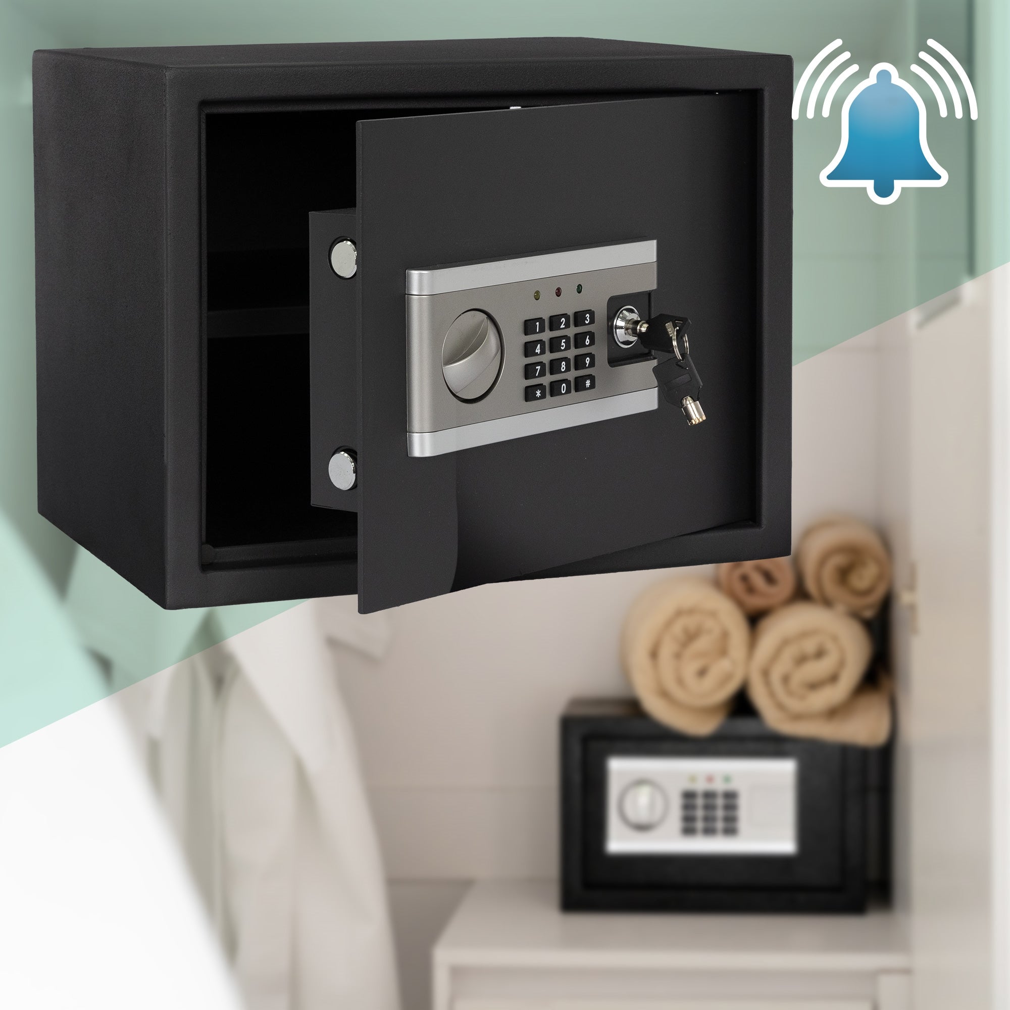 Offener schwarzer Safe mit digitalem Zahlenschloss und Handtuch im Hintergrund.