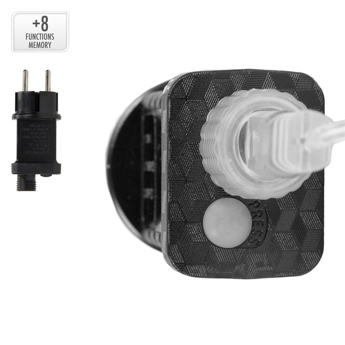 Schwarzer Stecker mit Knopf und Kabel auf weißem Hintergrund.