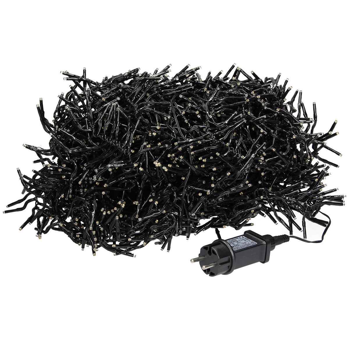 Unordentlich liegende schwarze LED-Lichterkette mit Stecker.