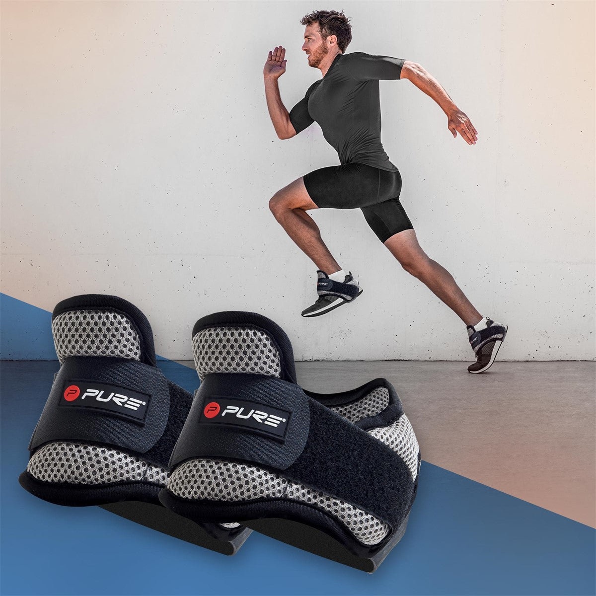 Un uomo in abbigliamento sportivo corre davanti a un muro.