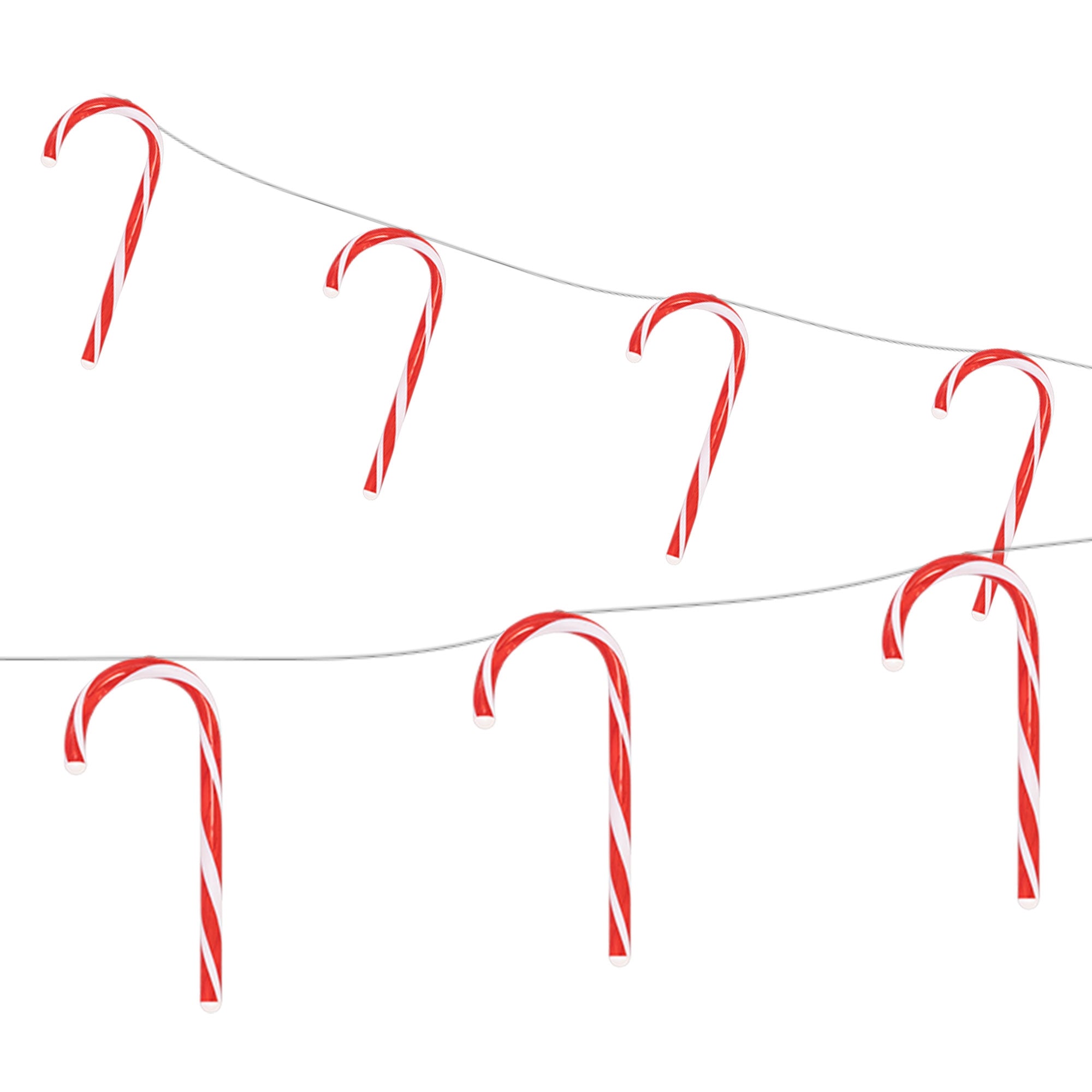 Eine Girlande mit roten Zuckerstangen in einer Reihe.
