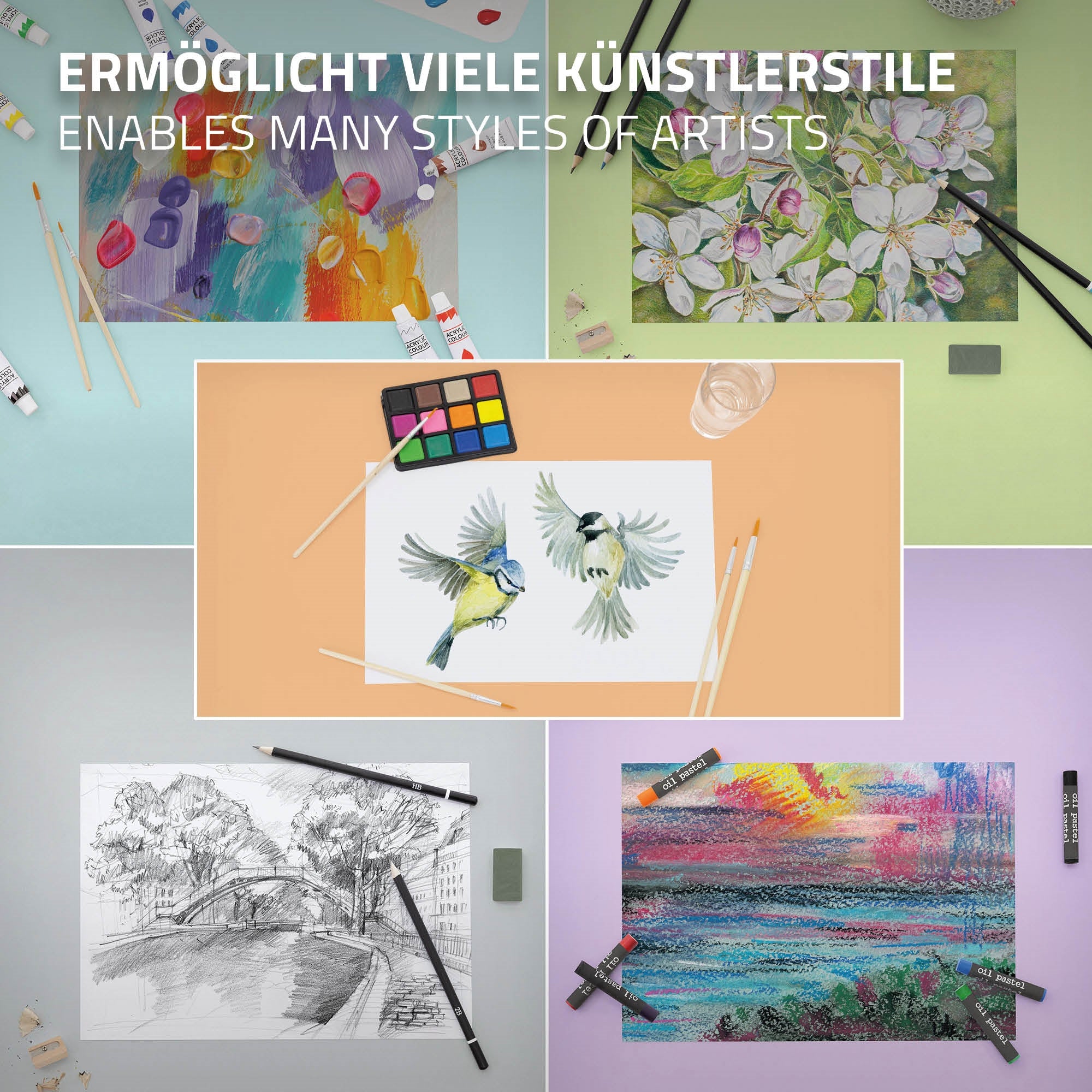 Verschiedene Kunstwerke und Materialien auf einem Tisch, in vier Bereichen angeordnet.
