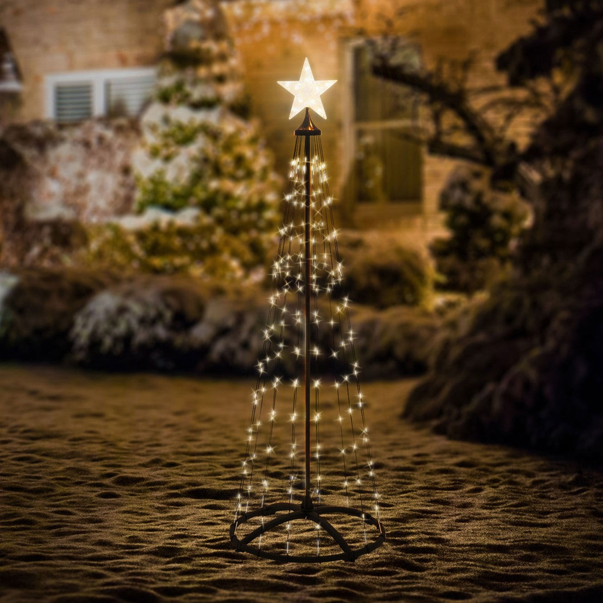 Leuchtender Weihnachtsbaum aus Lichtern mit einem Stern an der Spitze.