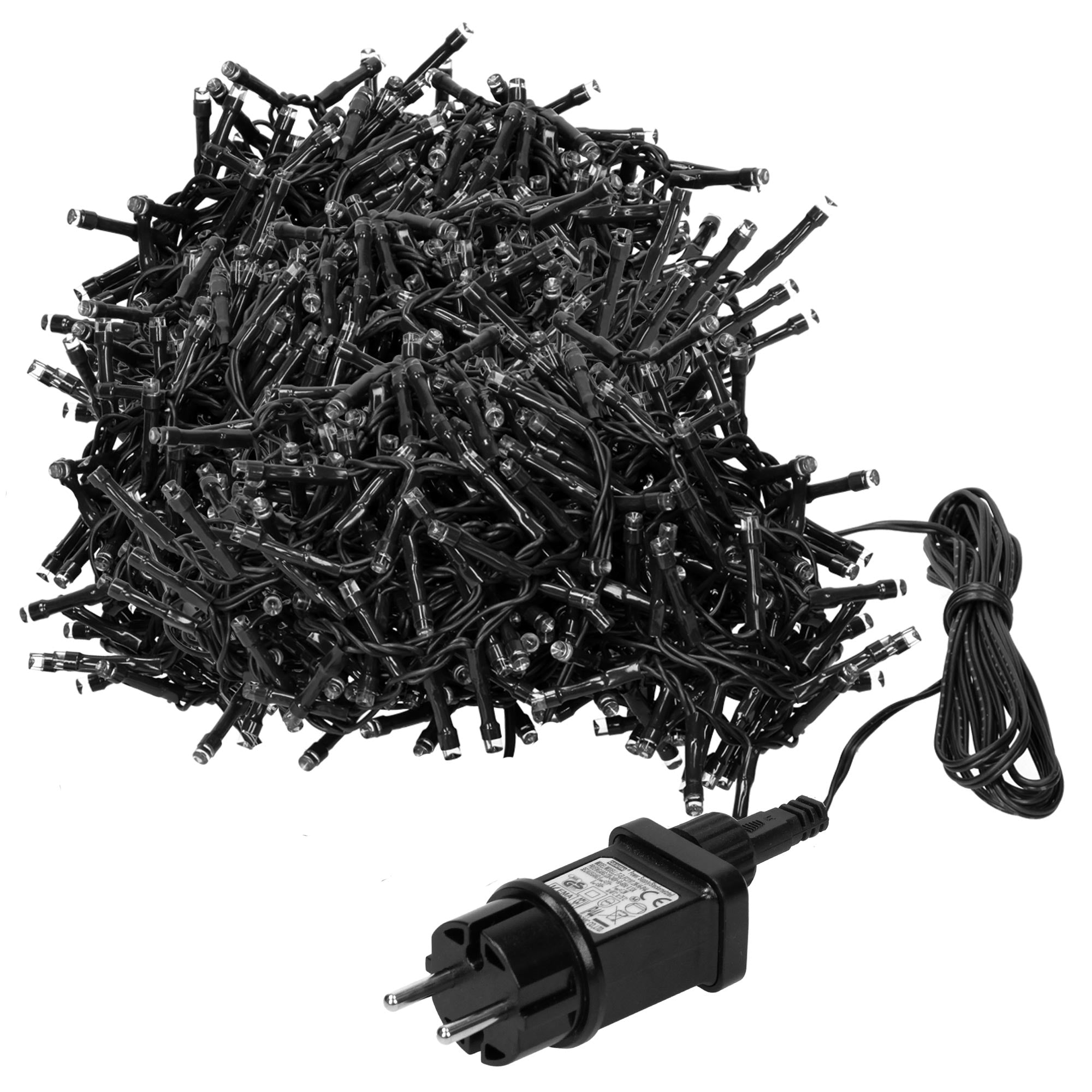 Ein Haufen von schwarzen Lichterkabeln mit einem Stecker.