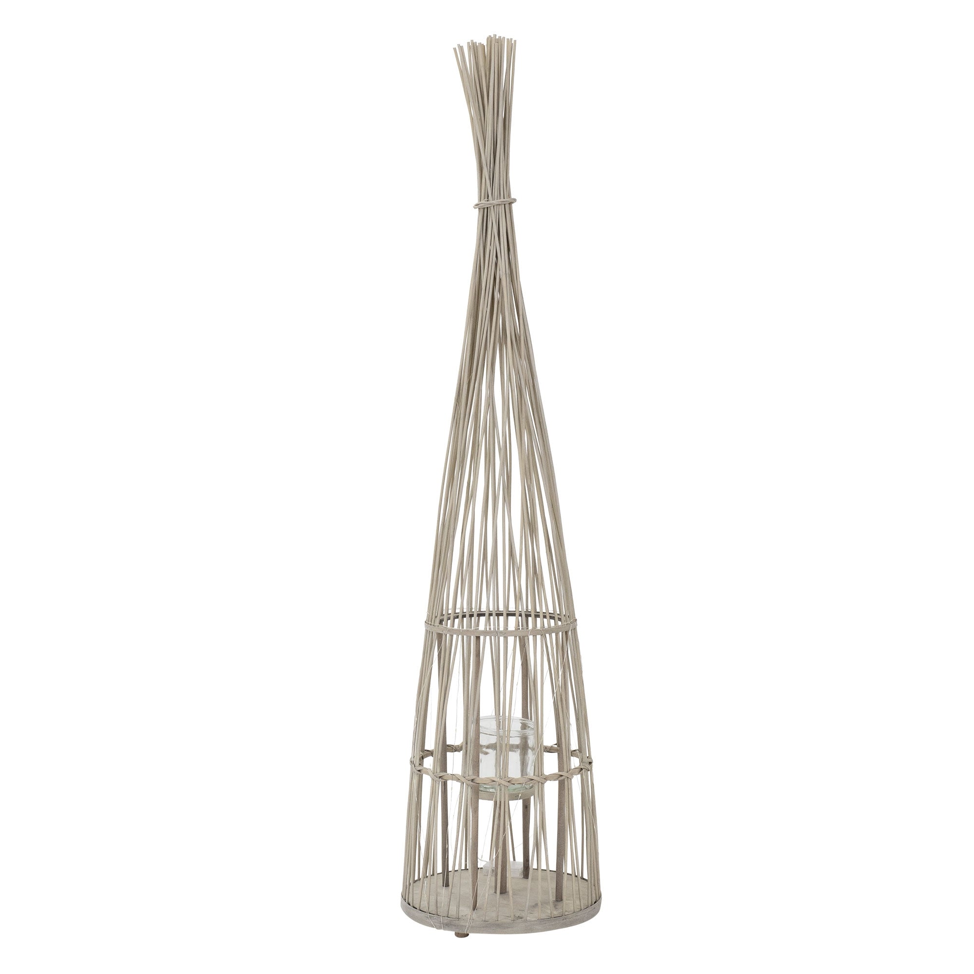 Einzelne dekorative Laterne aus Holz mit Glasbehälter.