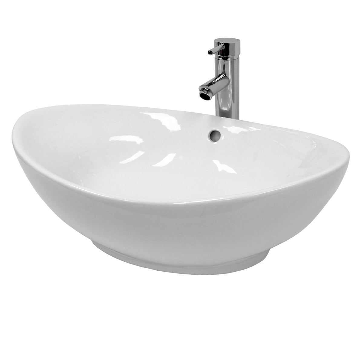 Ovale, weiße Waschschüssel mit Wasserhahn.