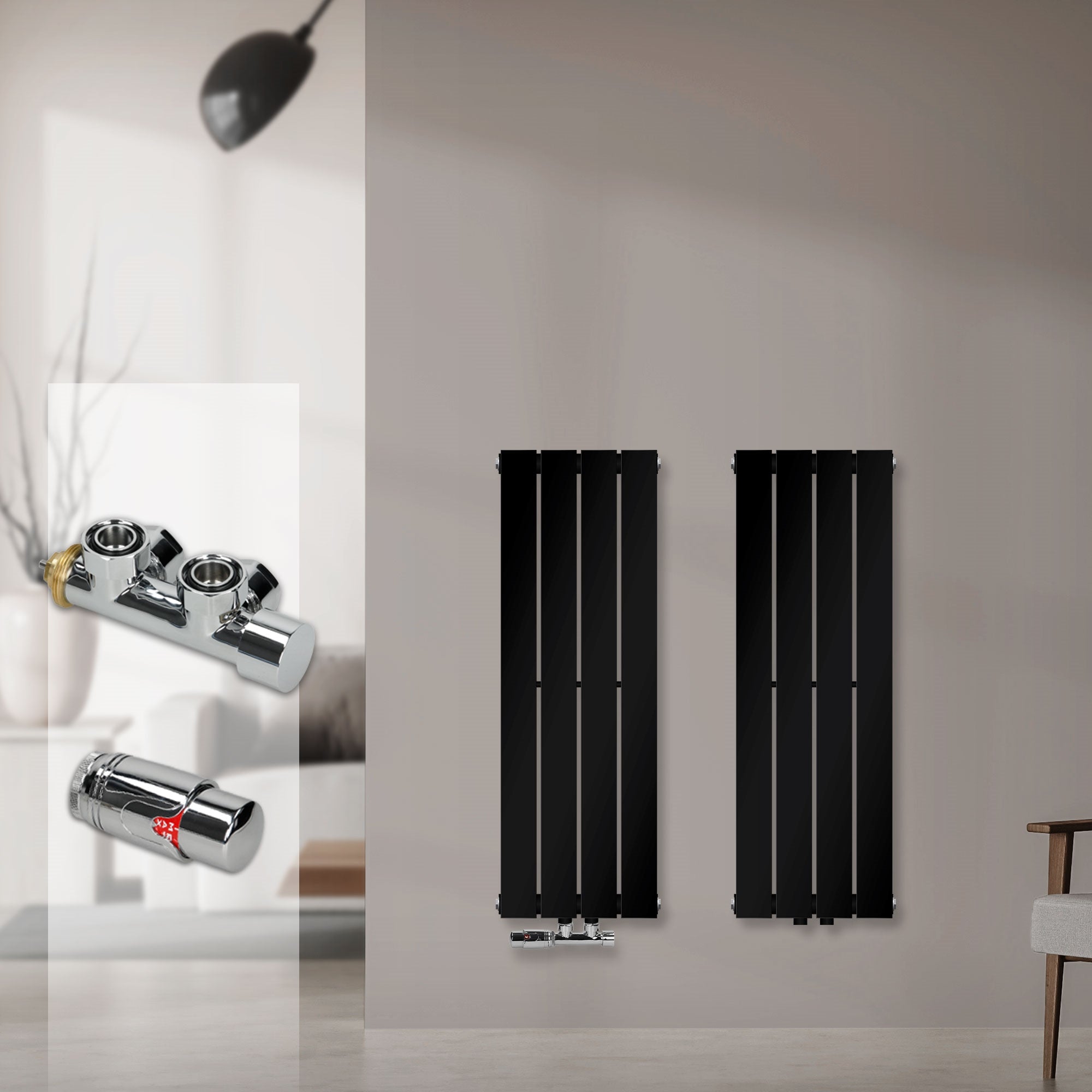 Zwei schwarze Heizkörper an einer Wand in einem modernen Raum.