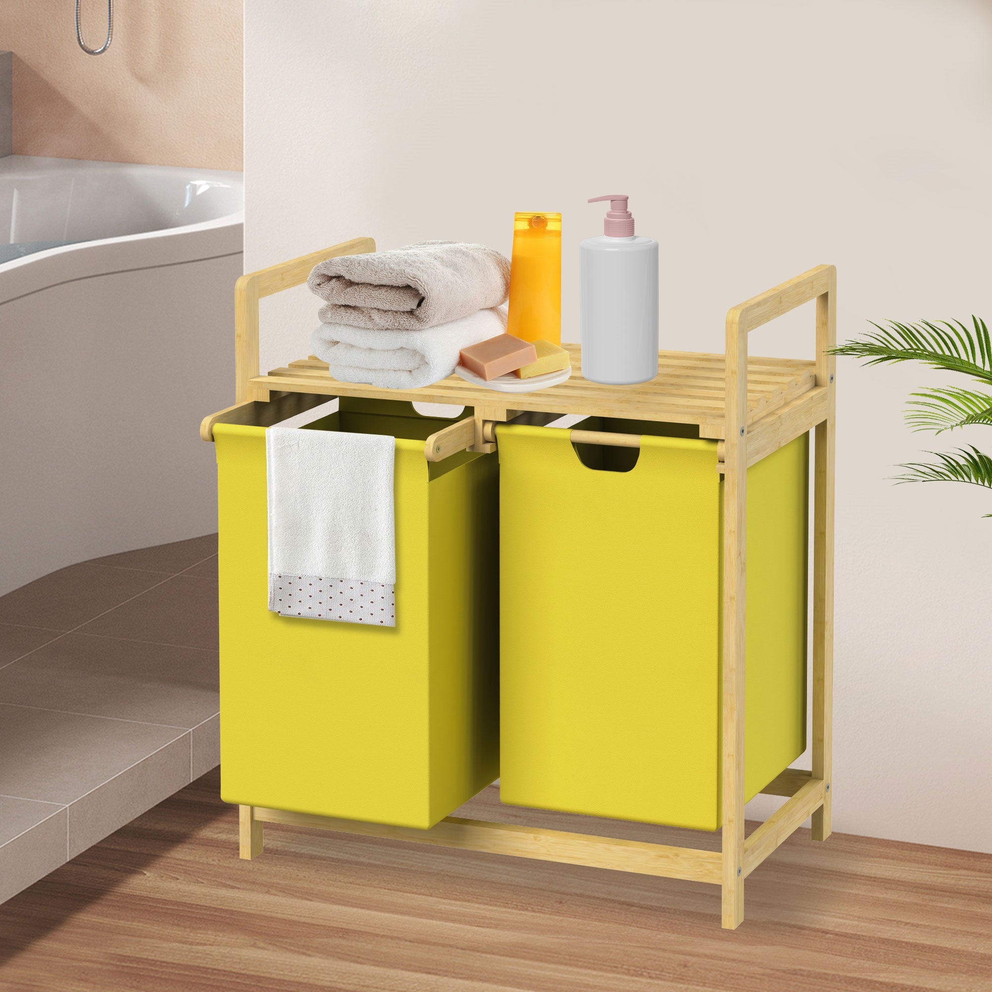 Holzgestell mit zwei gelben Wäschekörben und Handtüchern.