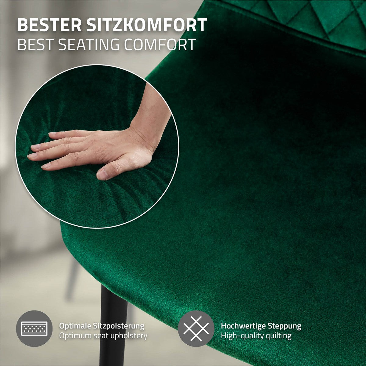 Nahaufnahme einer grünen Stuhlsitzfläche mit Hand, die die Polsterung drückt.