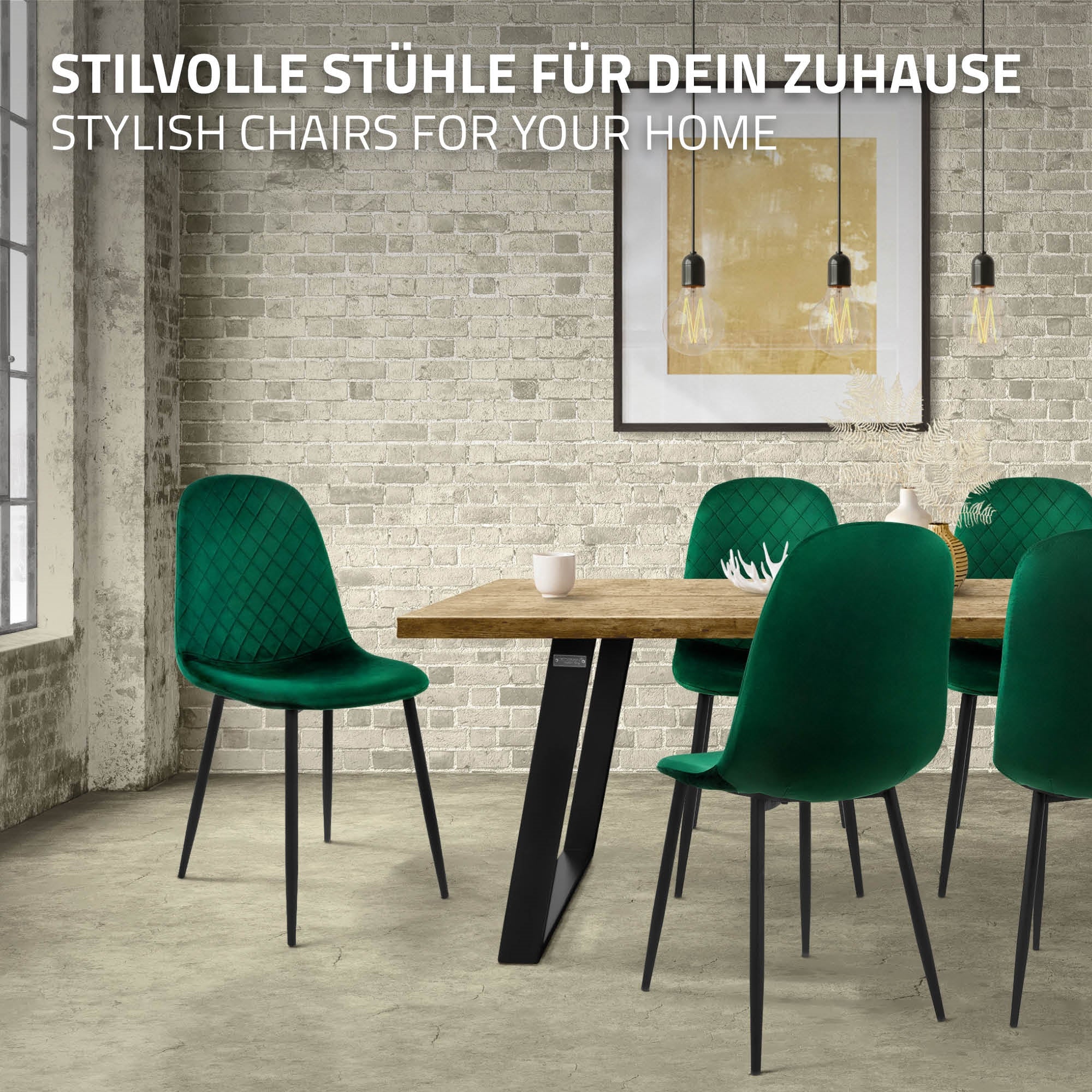 Stilvolle grüne Stühle um einen Holztisch in einem modernen Raum.