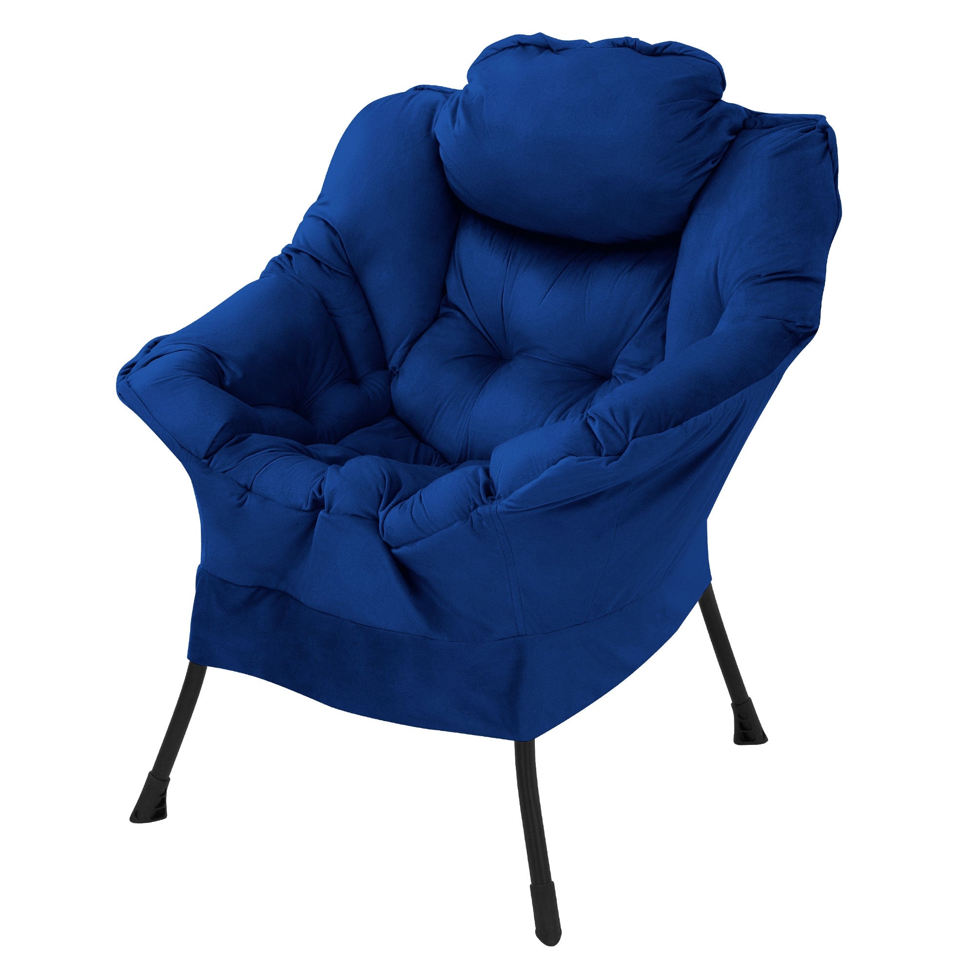 Blauer Sessel mit Kissen, auf einem weißen Hintergrund.