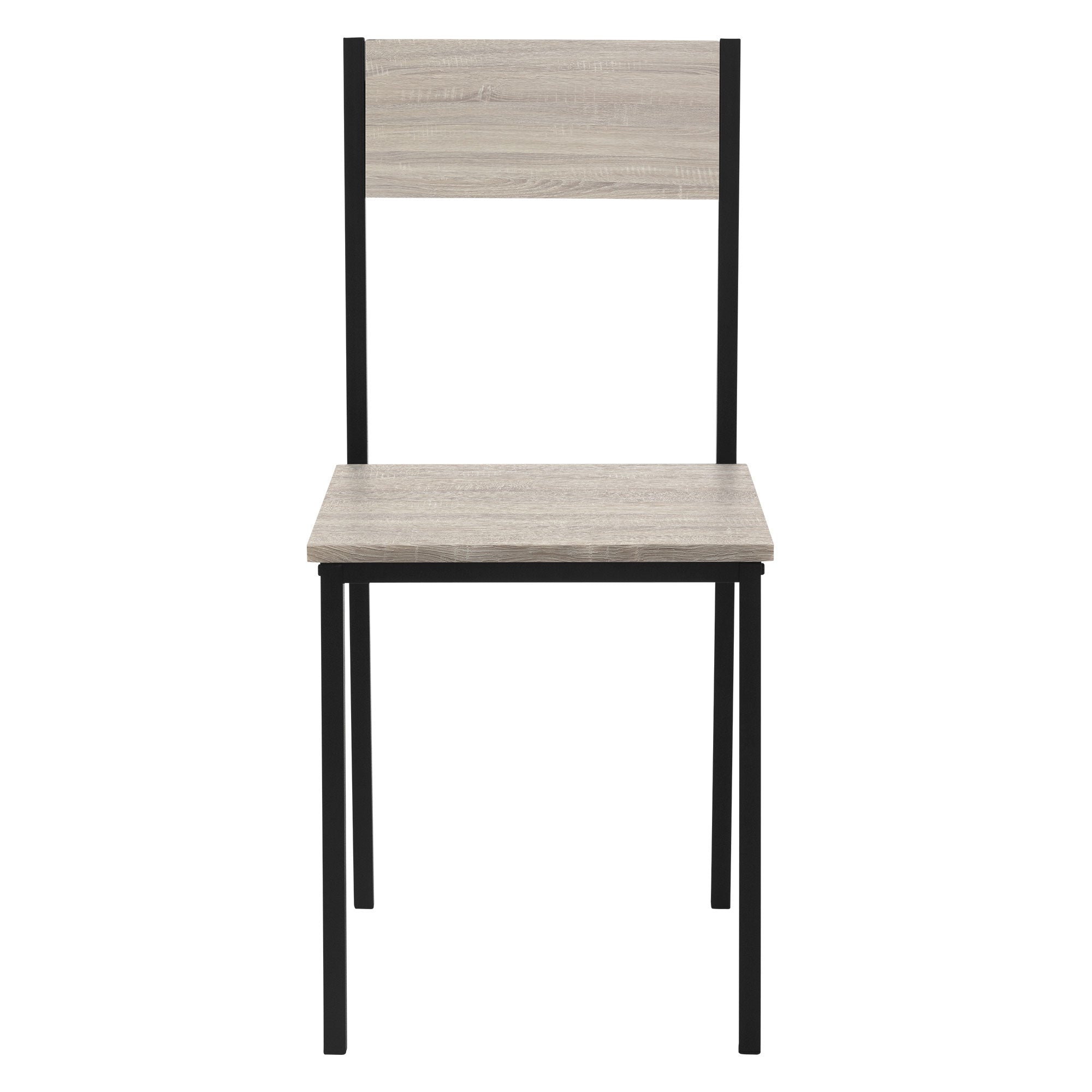 Vorderansicht eines Stuhls mit Holzsitz und schwarzem Gestell.