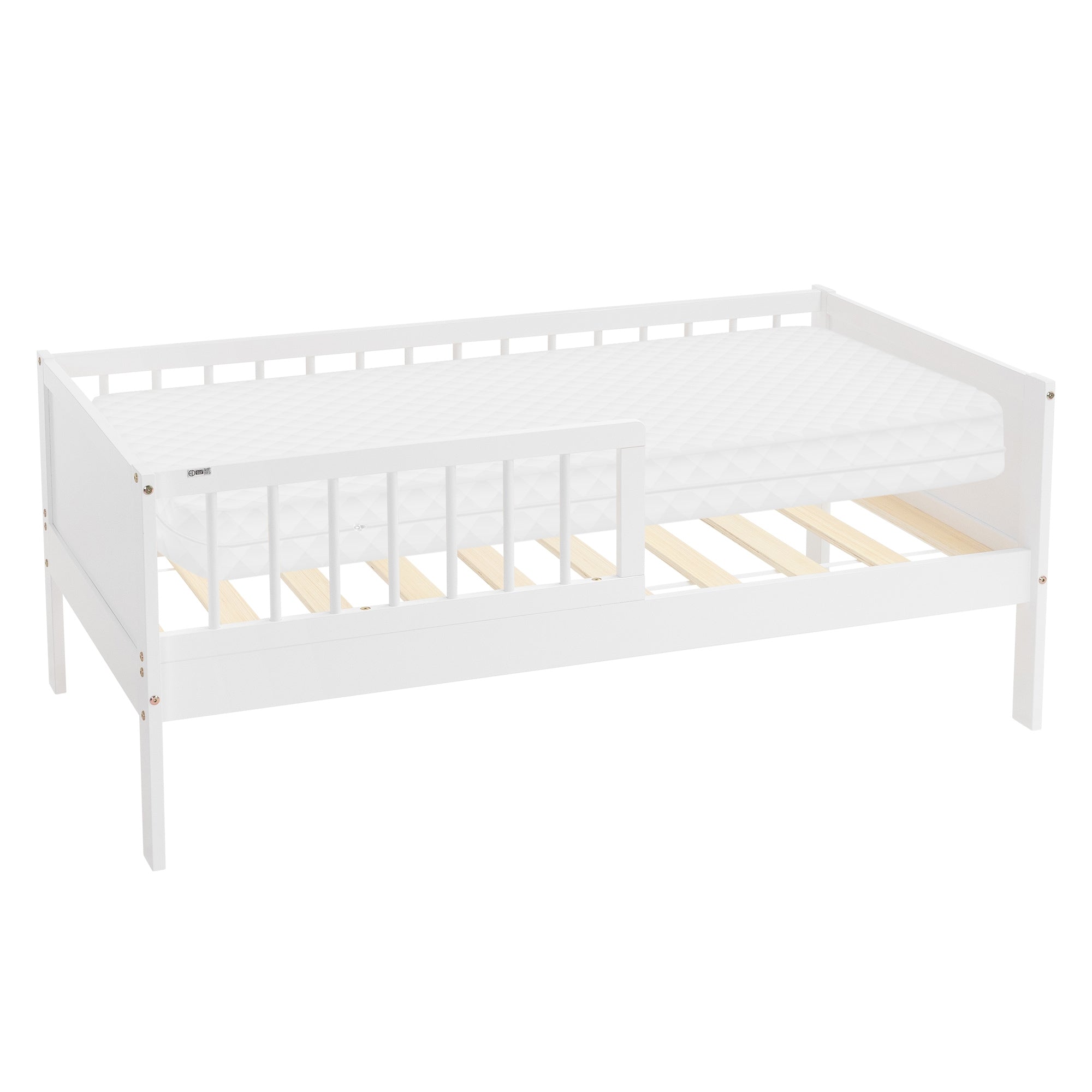 Weißes Bett mit Matratze und Lattenrost, ohne Bettwäsche.