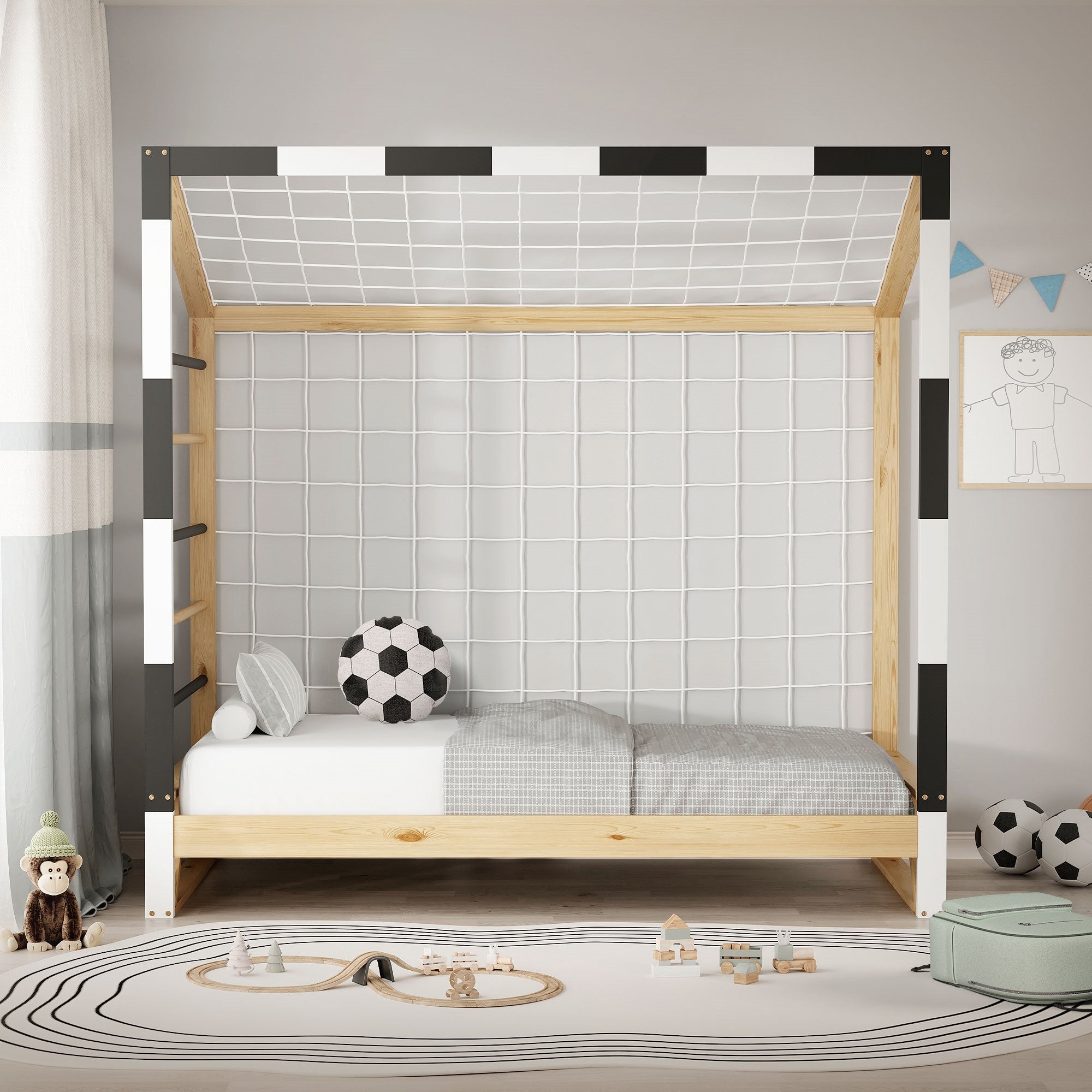 Lit d'enfant en bois avec grille et deux coussins, dans une pièce lumineuse.