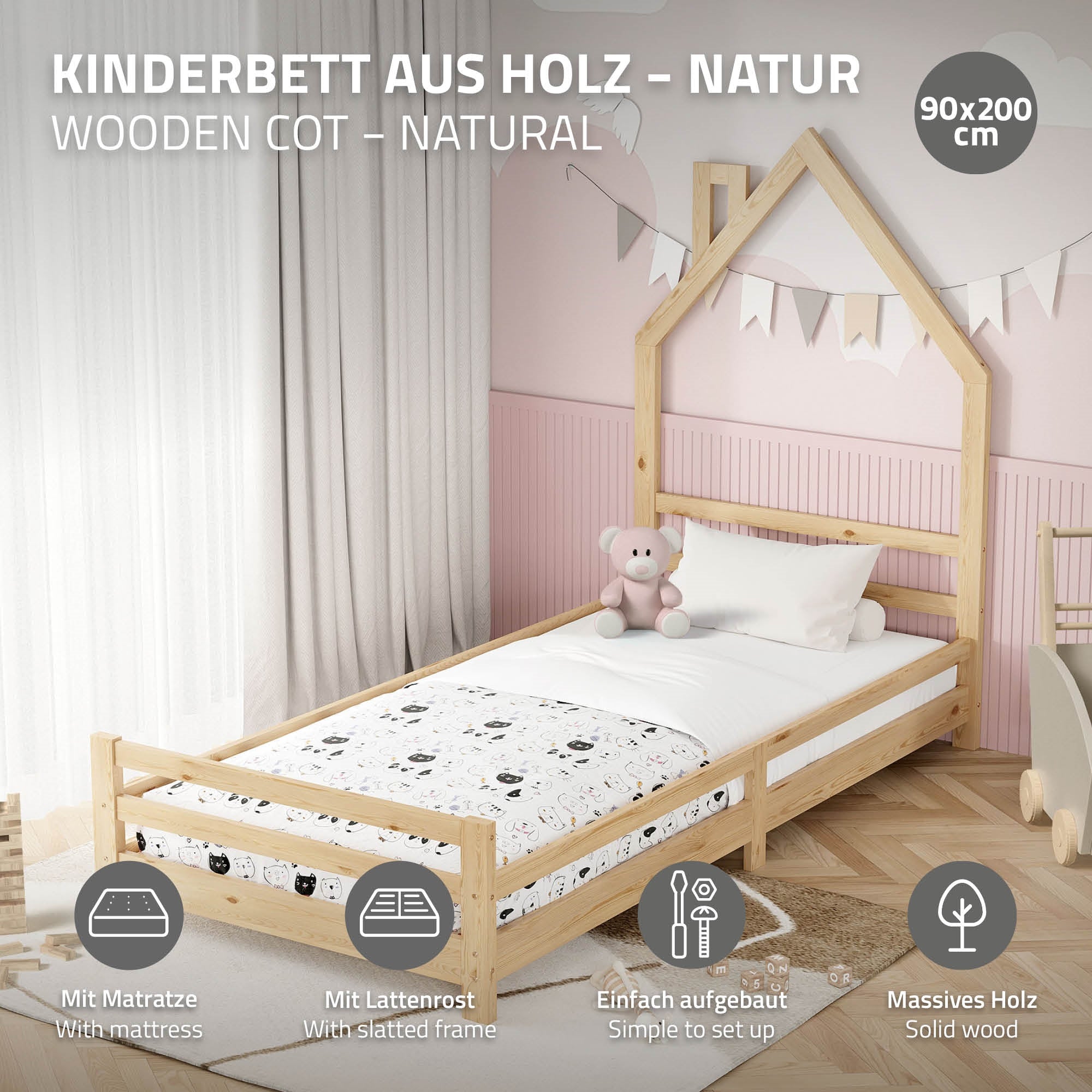 Holz-Kinderbett mit Hausform, Matratze und Bettwäsche in Schwarz-Weiß.