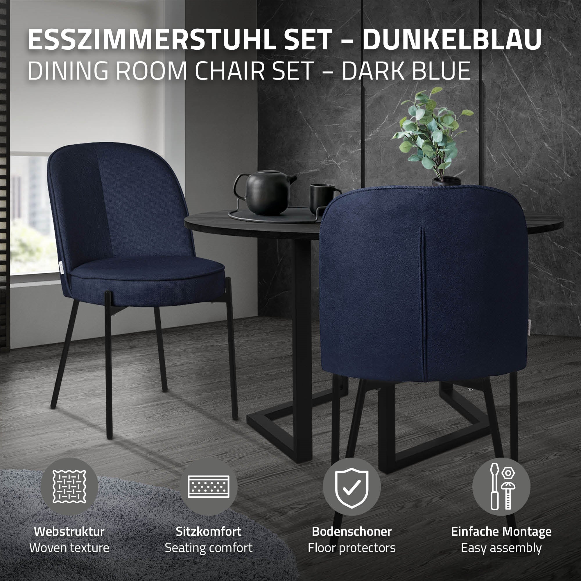 Dunkelblauer Esszimmerstuhl neben einem Tisch mit Geschirr.