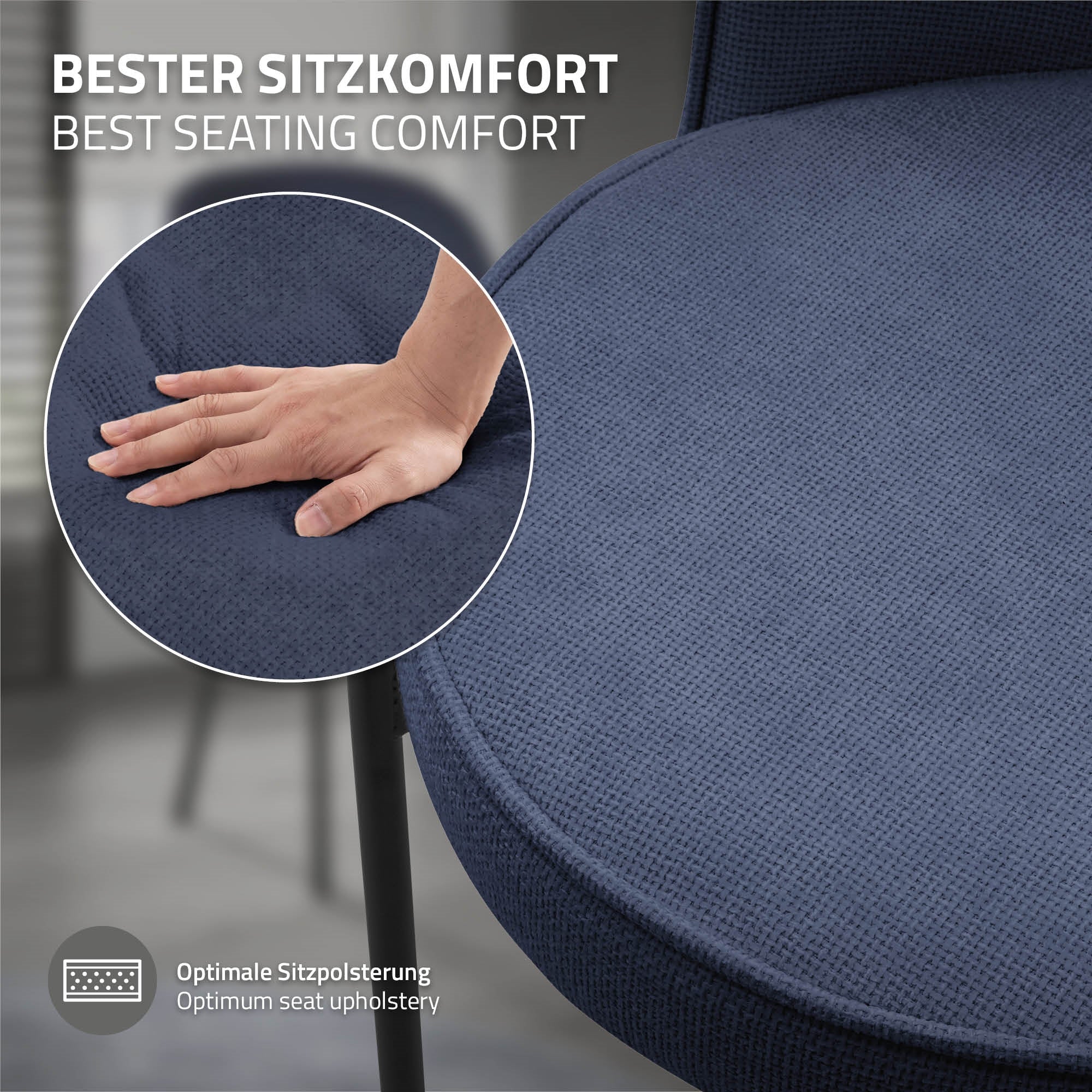 Nahaufnahme eines Stuhls mit Hand, die den Sitzkomfort testet.