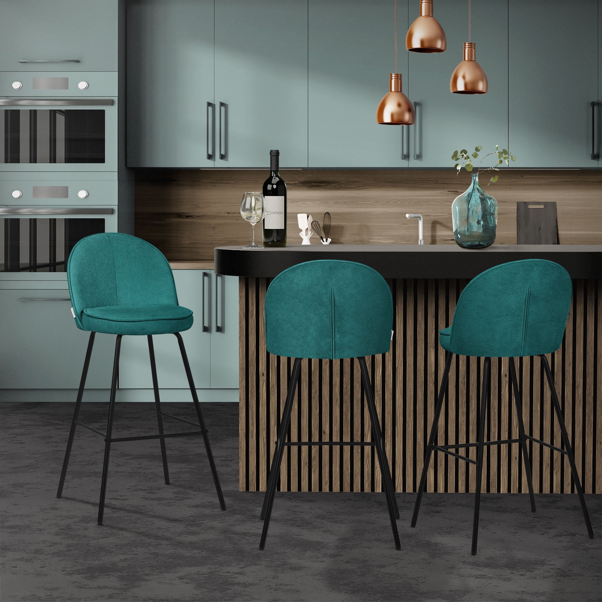 Moderne Küche mit türkisfarbenen Barhockern und Holzverkleidung.