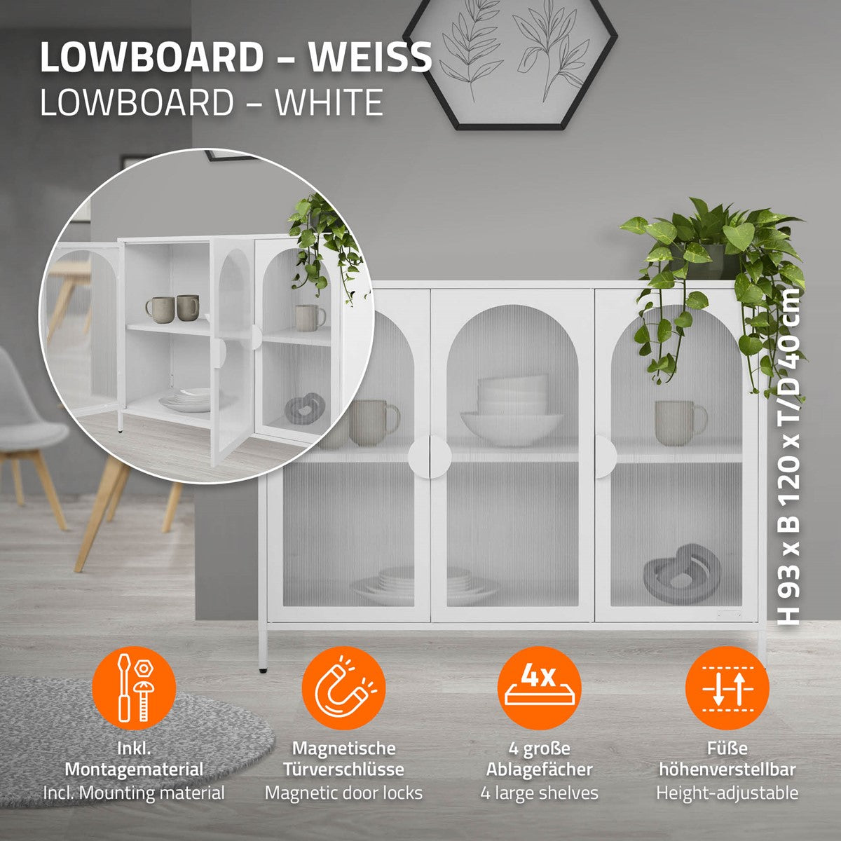 Weißes Lowboard mit vier Regalen und magnetischen Türschlössern.