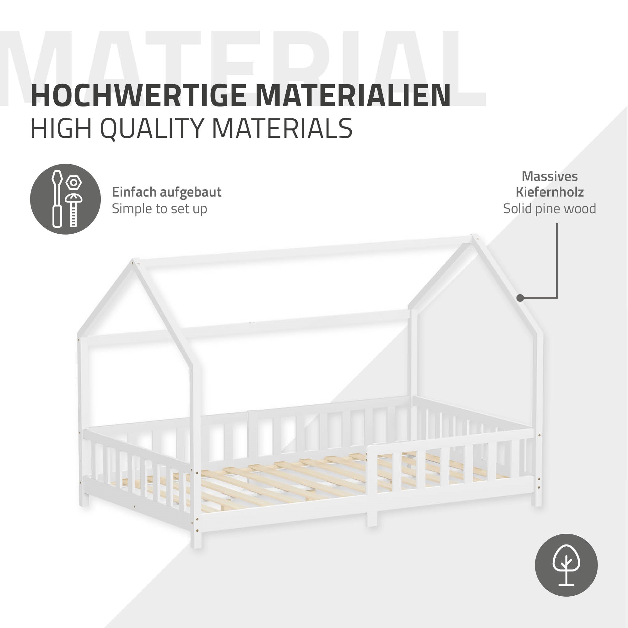 Ein Kinderbett aus massivem Kiefernholz mit einem Dach und einem slatted frame.