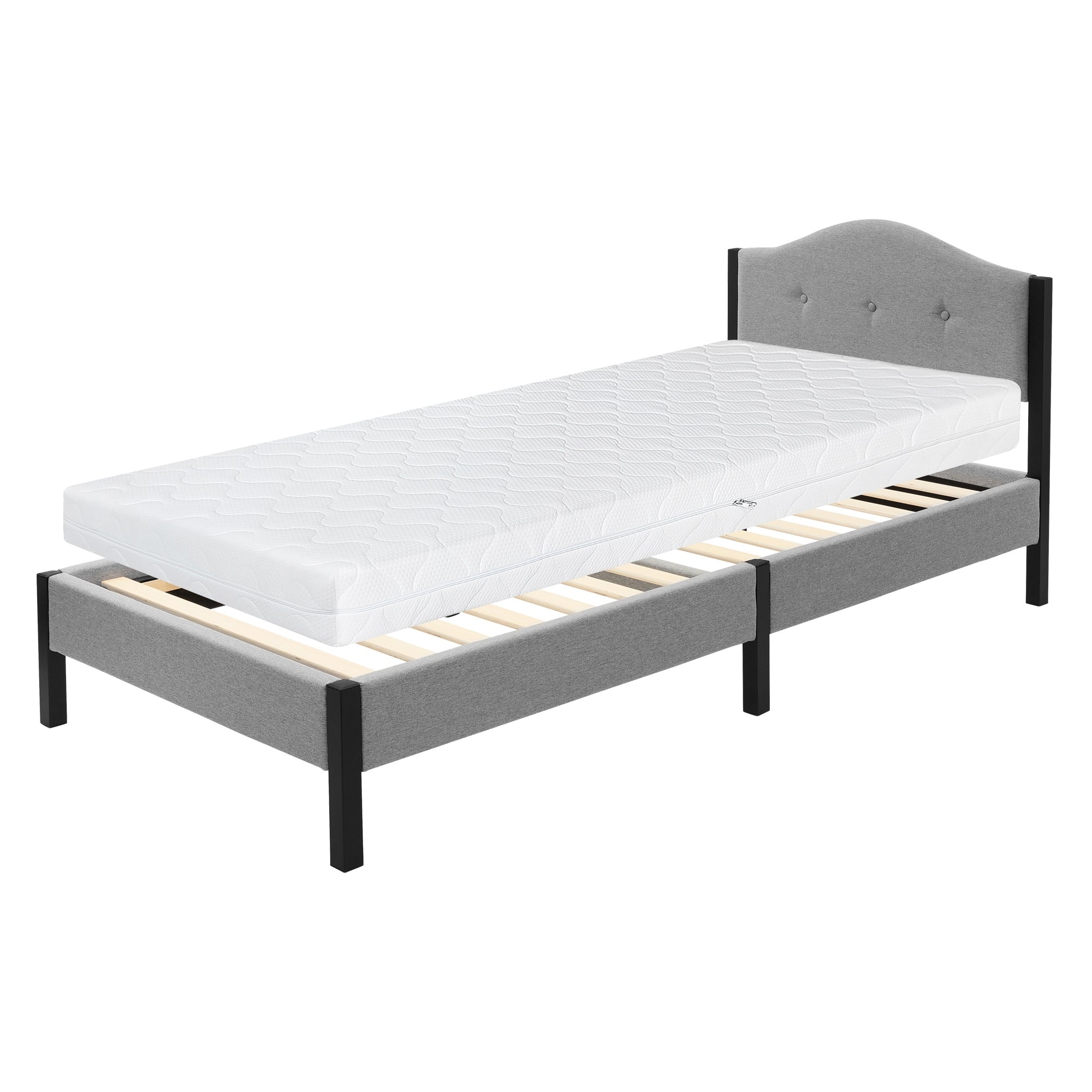 Ein einzelnes Bett mit grauem Kopfteil und Matratze auf einem weißen Hintergrund.