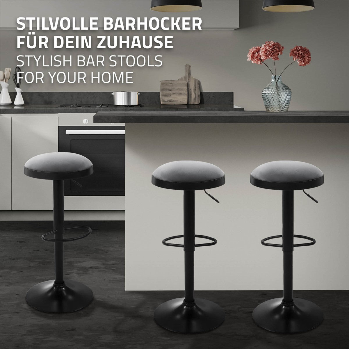 Drei schwarze Barhocker mit runden Sitzen und Fußstützen vor einer Kücheninsel; darüber steht „Stilvolle Barhocker für dein Zuhause“.