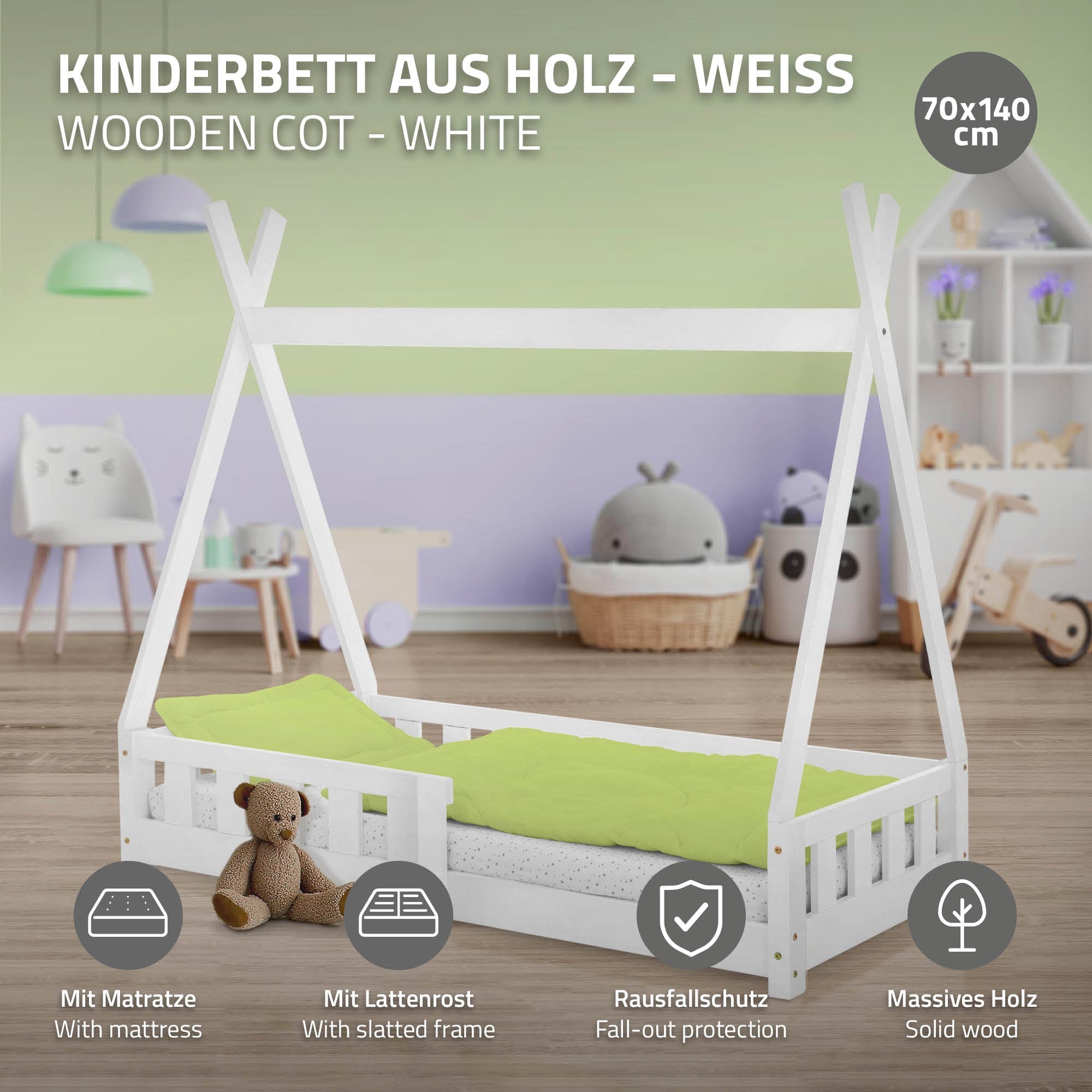 Weißes Kinderbett aus Holz mit grünem Bettzeug und Plüschtier.