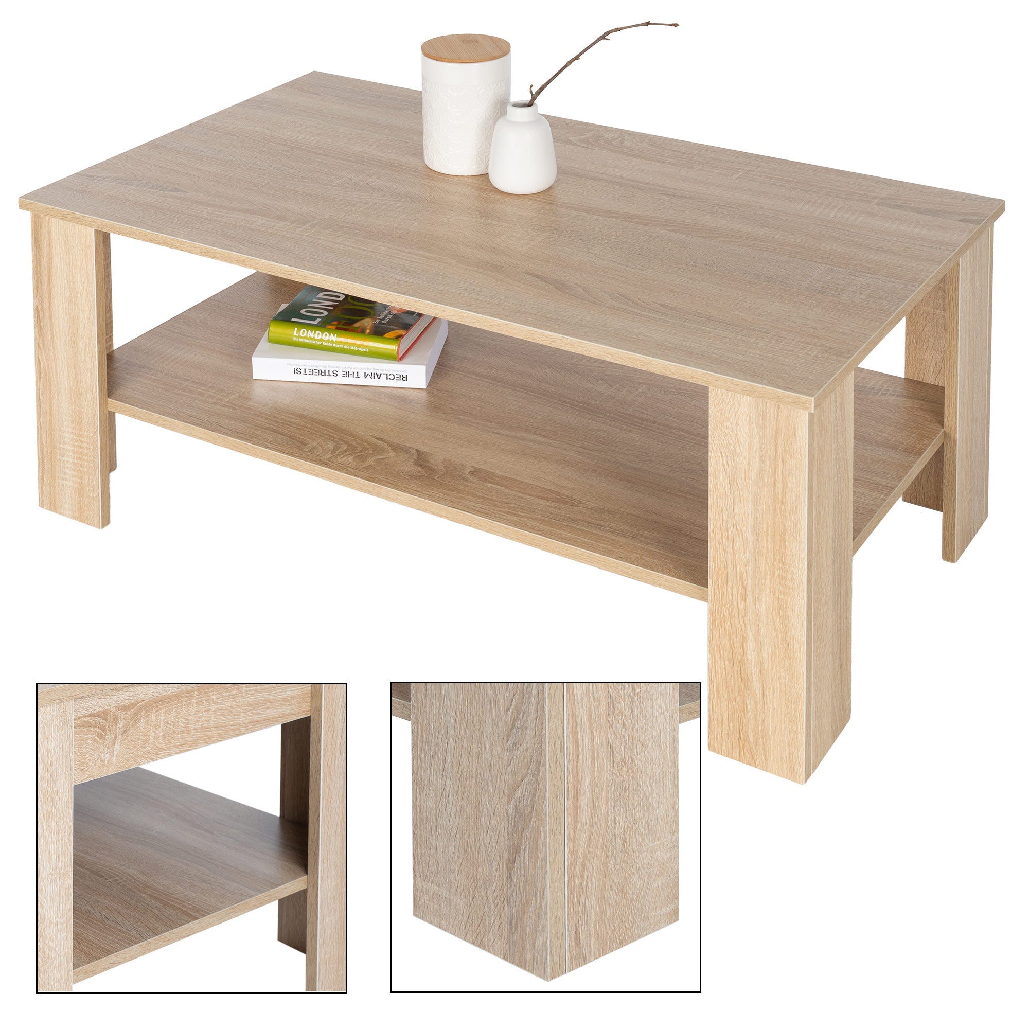 Holzfarbener Couchtisch mit einer Zeitschrift und zwei Deko-Objekten auf der Oberfläche.