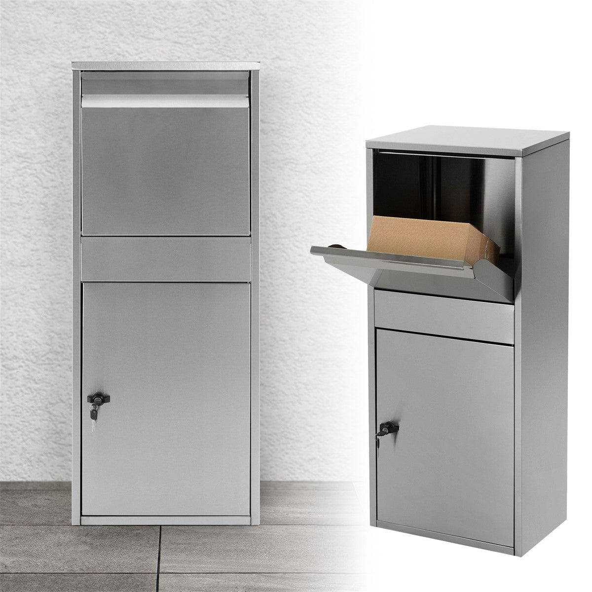 Edelstahlbriefkasten mit geöffneter Klappe und einem Paket darin.