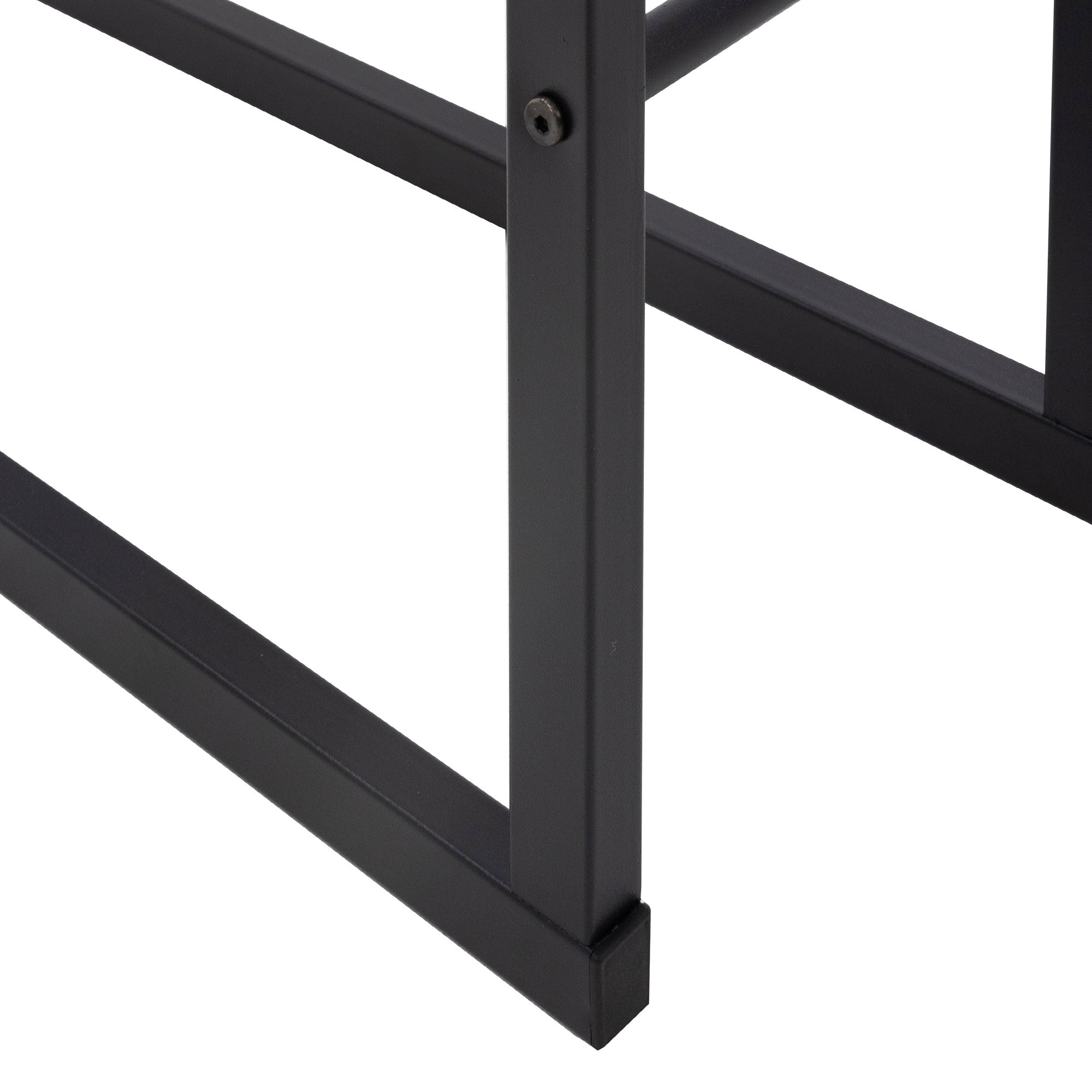 Detailaufnahme eines schwarzen Metallgestells, mit Schraube an einer Verbindung.