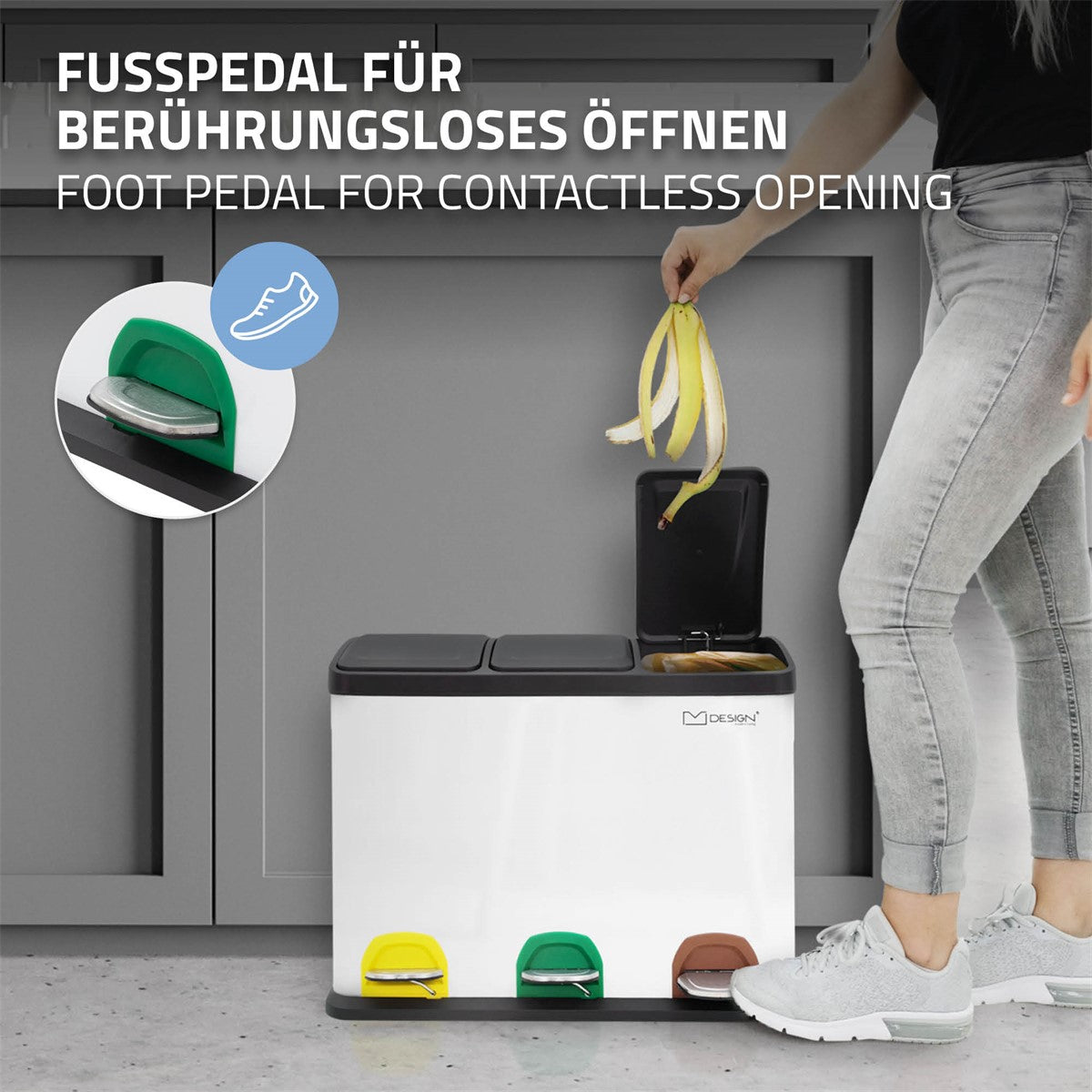 Mülltrennungssystem mit Fußpedalen in einer modernen Küche.