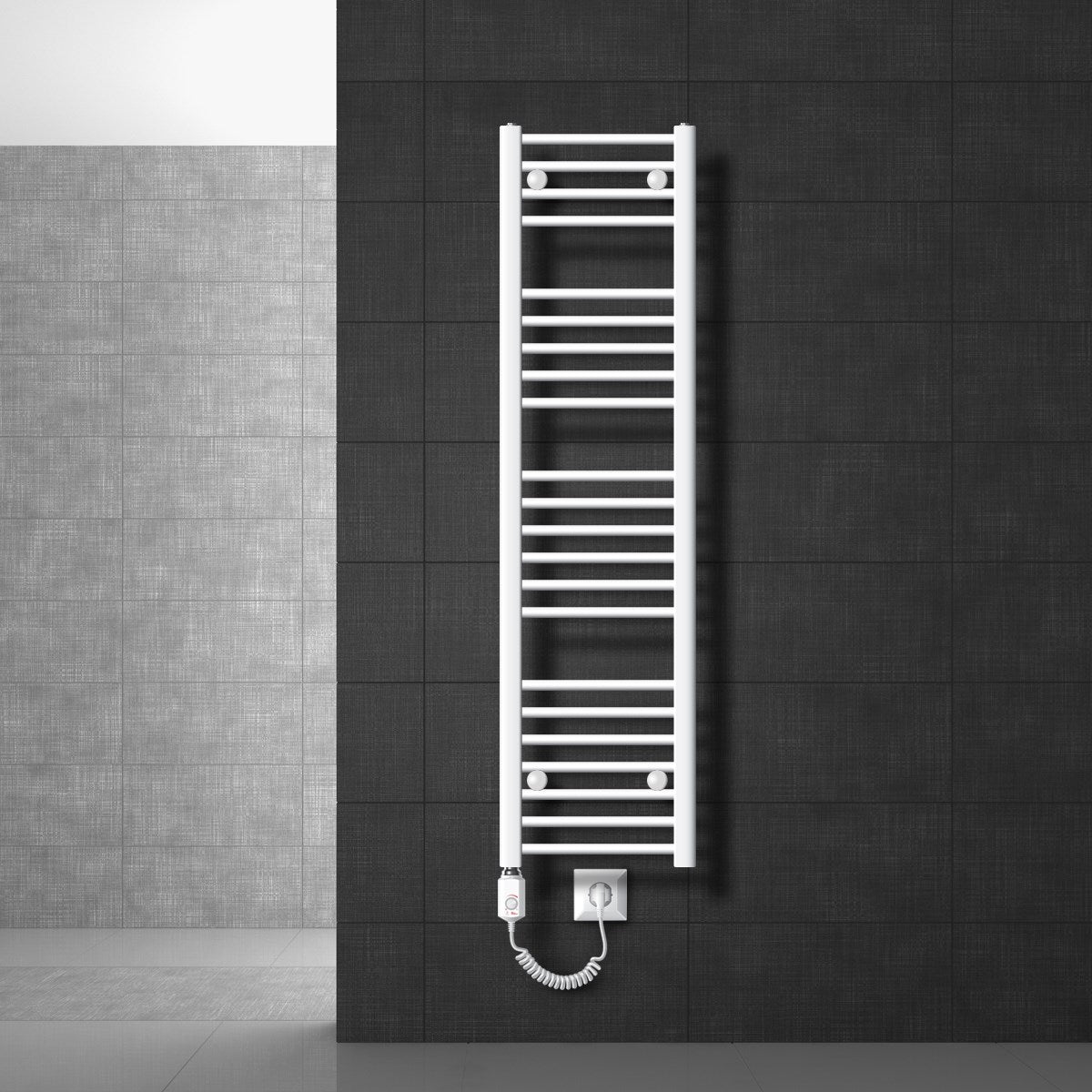 Mittlerer weißer Handtuchheizkörper an einer dunklen Wand.