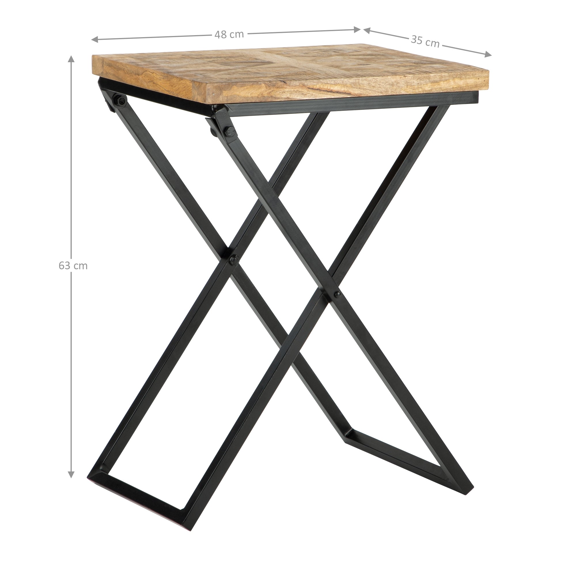 Un tavolo pieghevole con piano in legno e struttura in metallo nero, dimensioni: 48x35x63 cm.