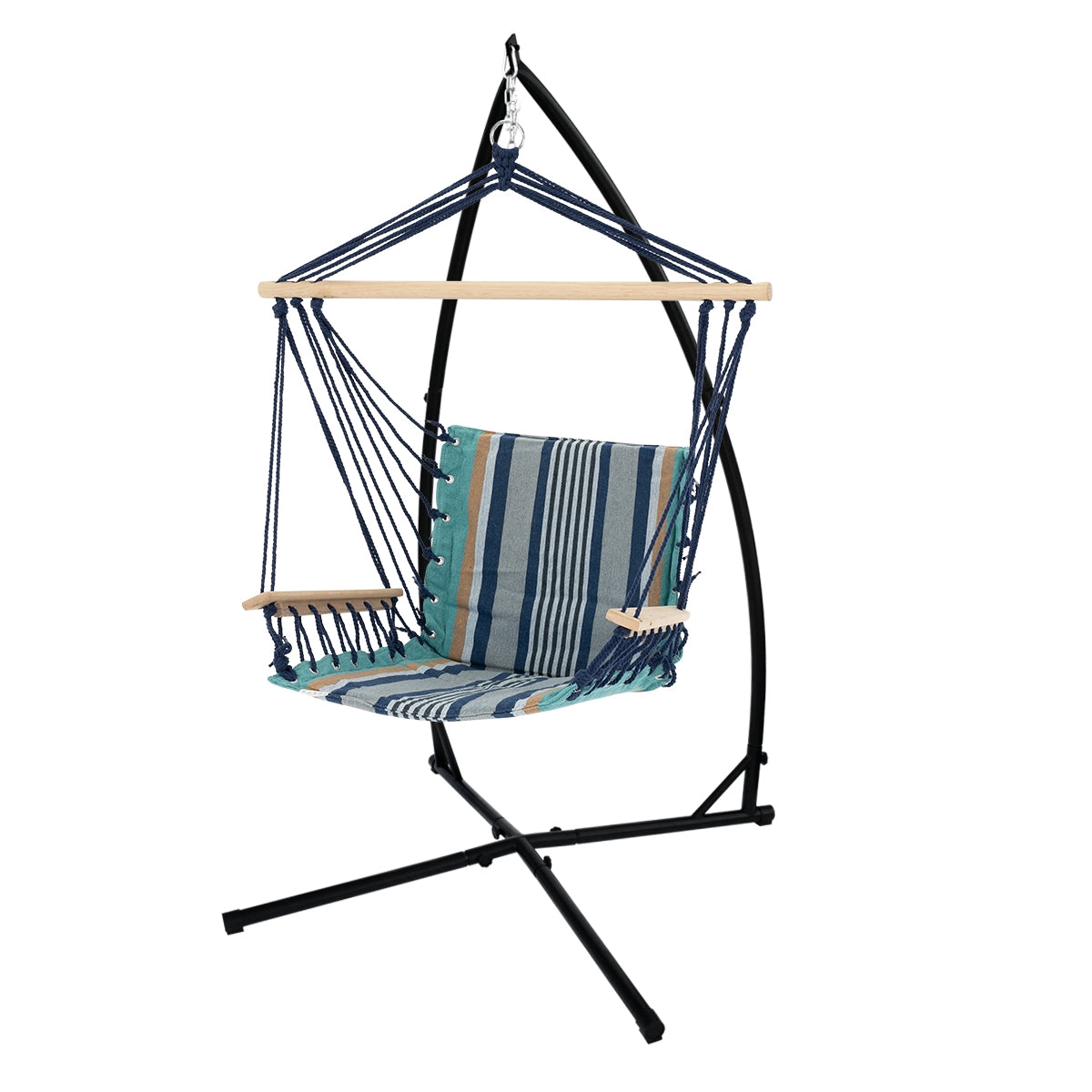 Silla colgante con estructura de madera y tapizado de tela a rayas en azul y blanco.