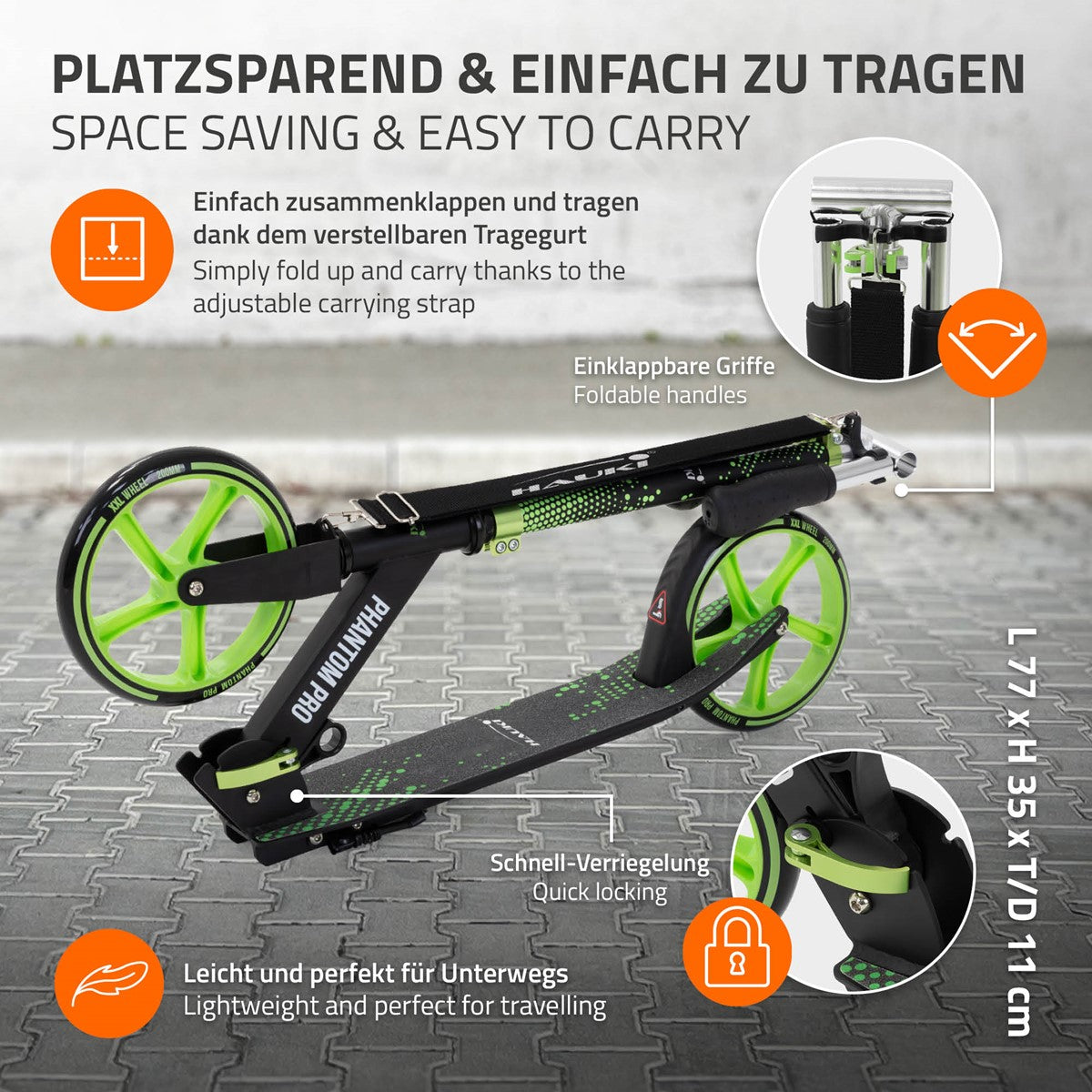 Ein faltbarer Scooter mit grünen Rädern und einem Tragegurt auf einem grauen Pflaster.