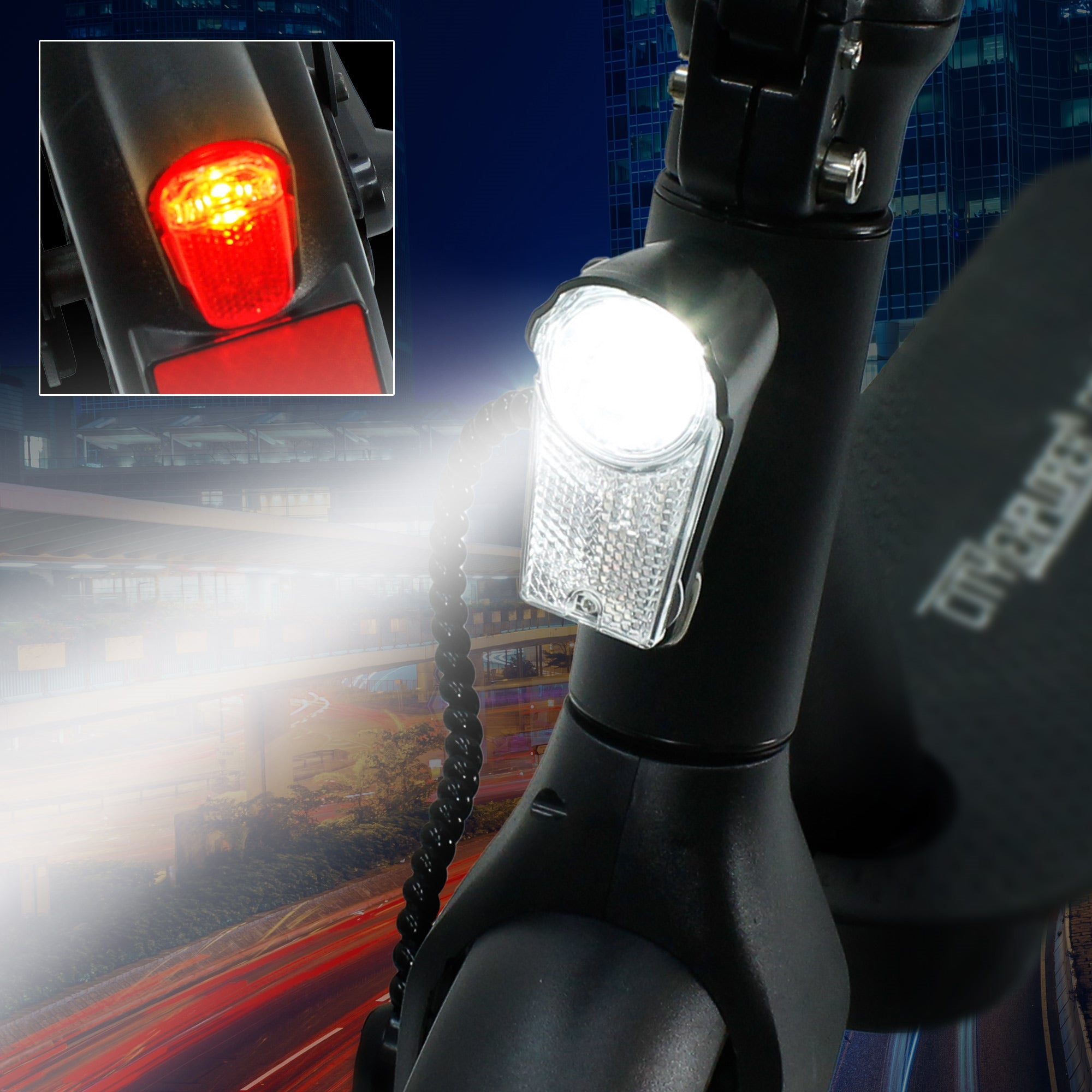 Luz de bicicleta con luz trasera roja y luz delantera blanca, sobre un fondo oscuro.