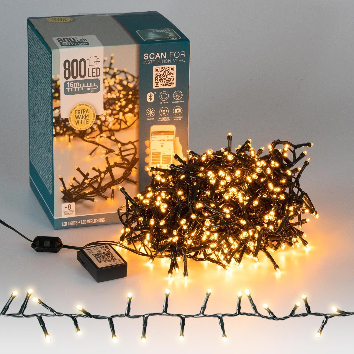 Ambalaj pentru lumini LED cu 800 de LED-uri, cu cablul și telecomanda vizibile.