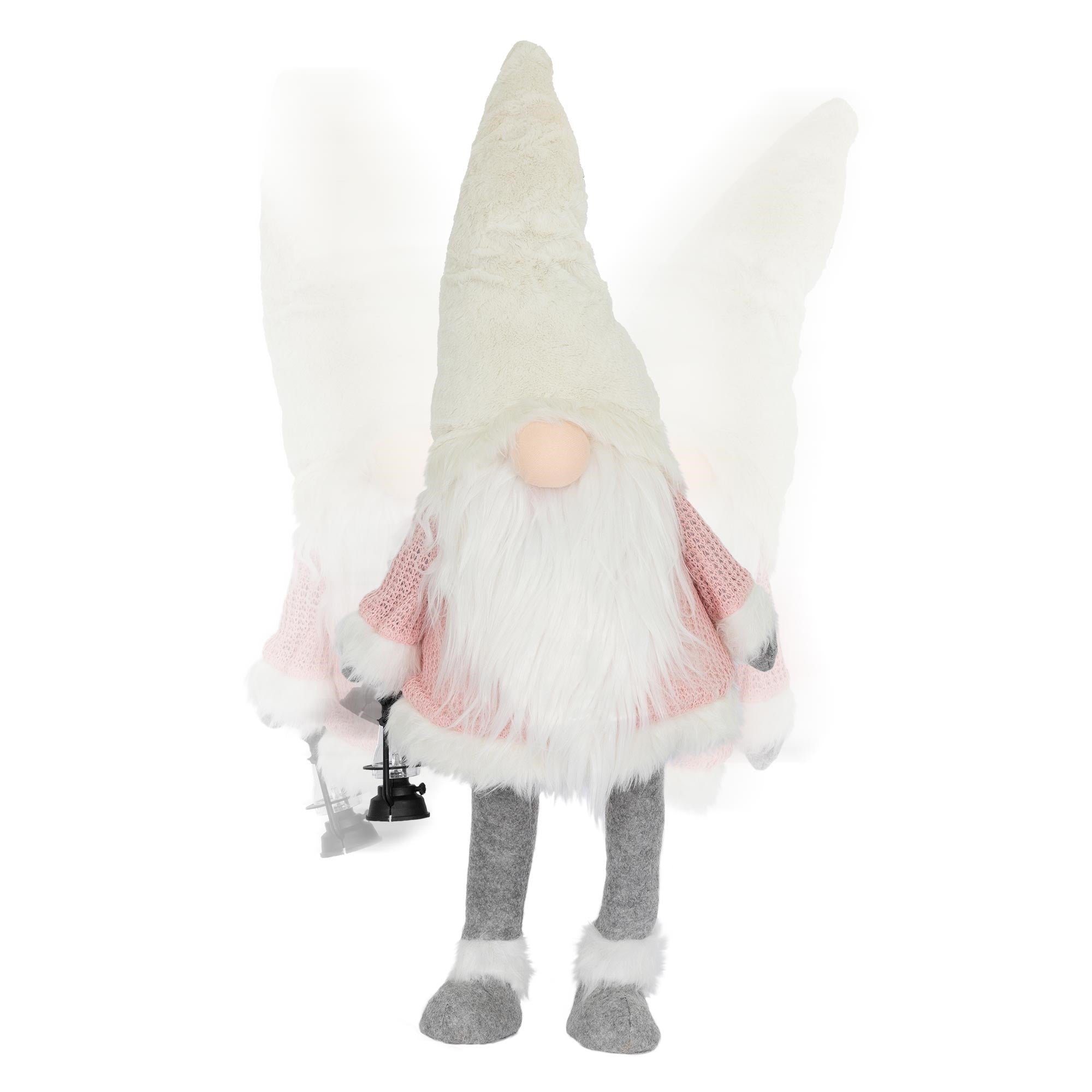 Plushgnom med hvidt skæg, lyserød sweater, grå ben, lanterne.