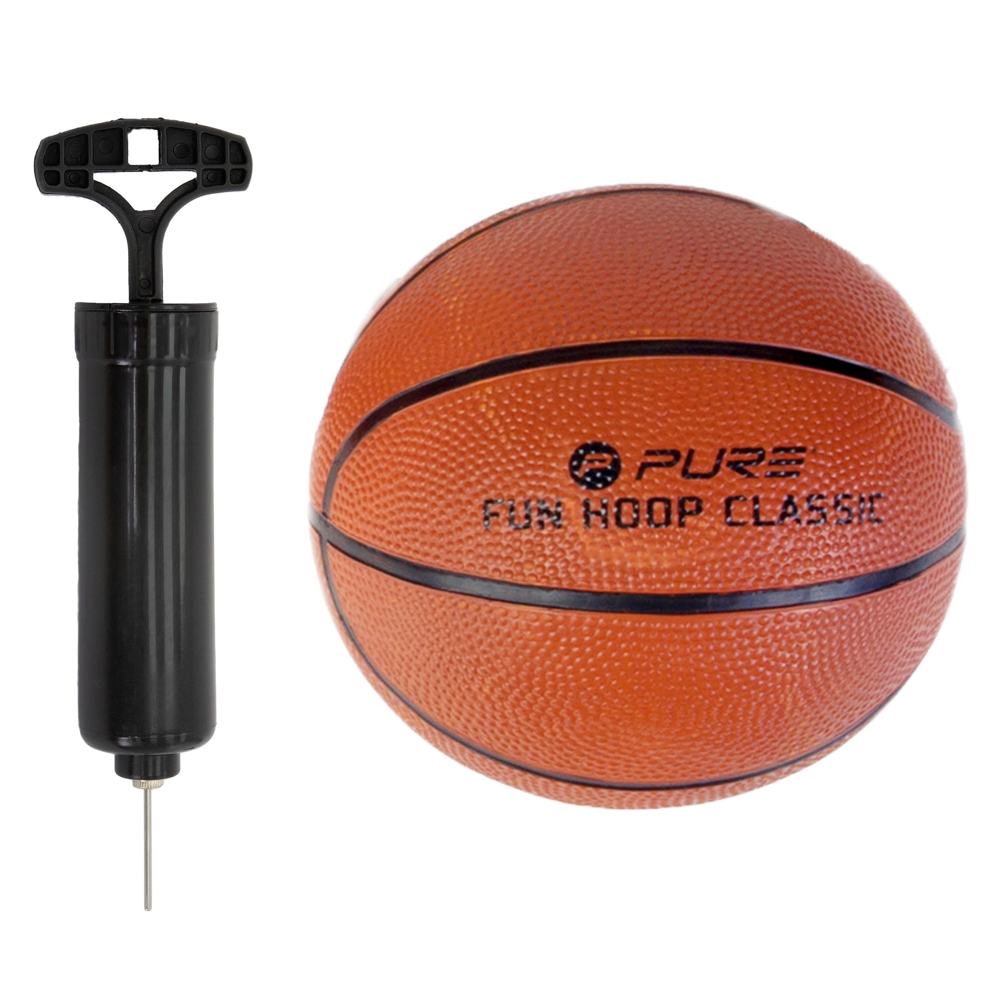 Ein Basketball und eine Luftpumpe auf einem weißen Hintergrund.