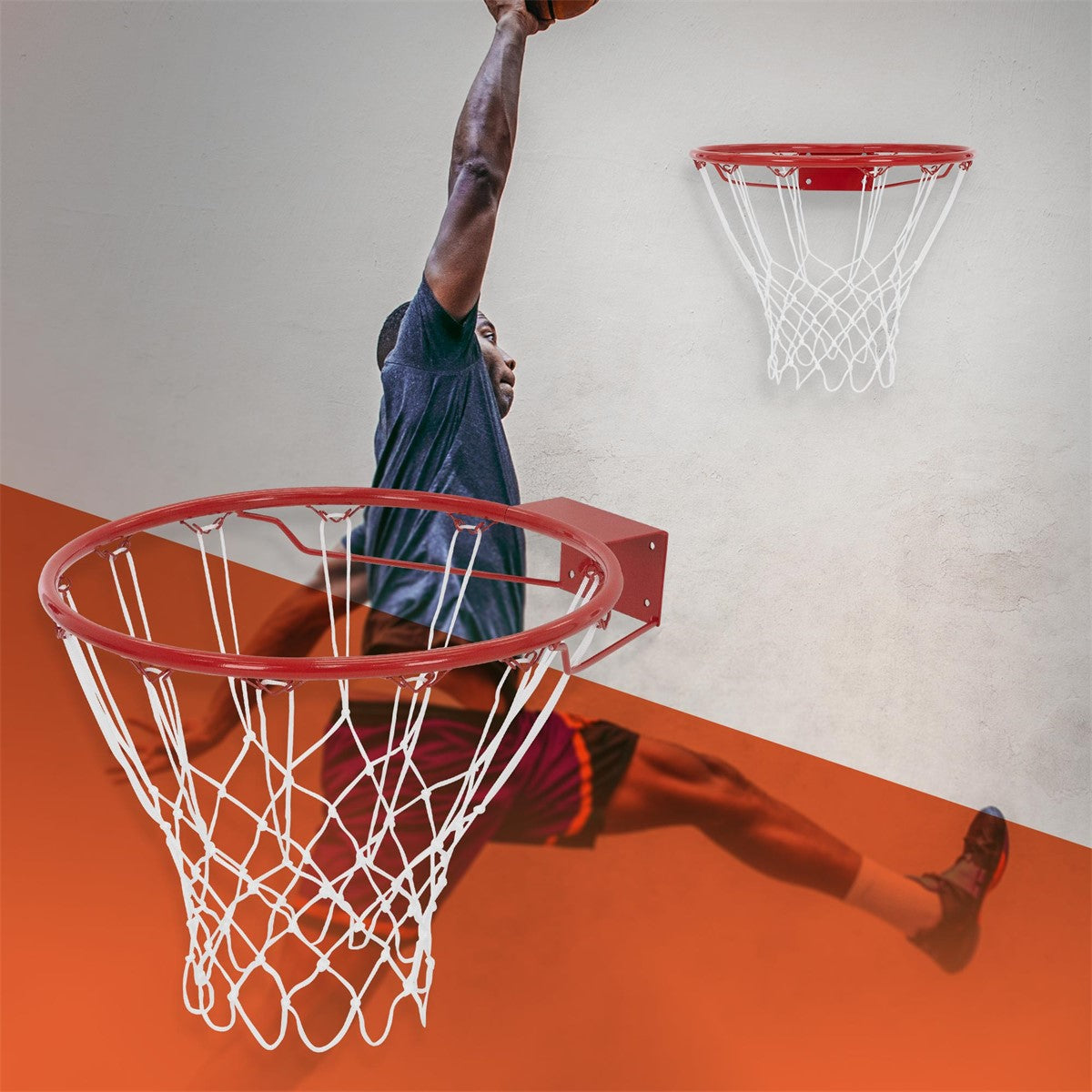 Basketbalista vyskočí a hodí míč do basketbalového koše.