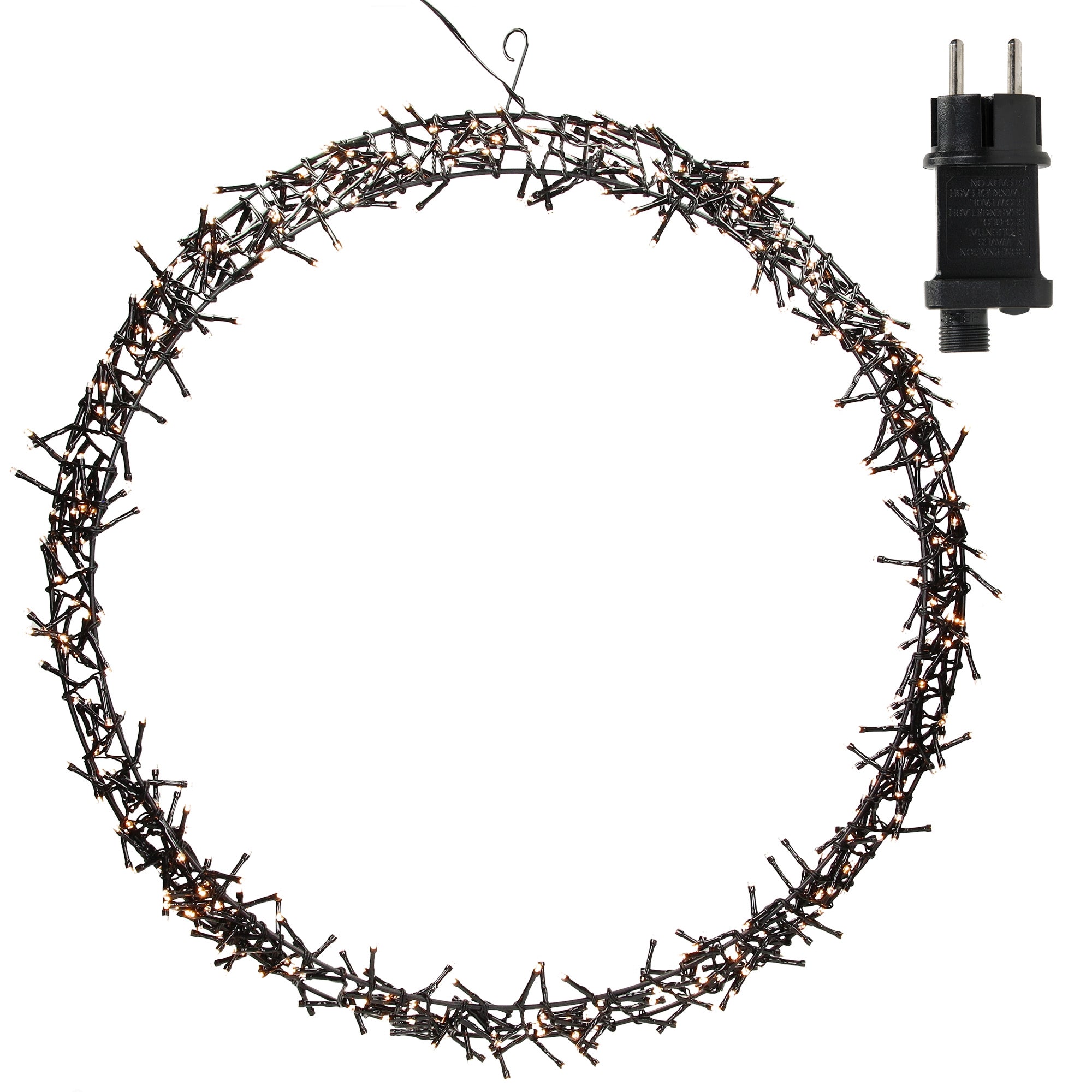 Ein runder Kranz aus Lichtern mit einem Stecker auf einem weißen Hintergrund.
