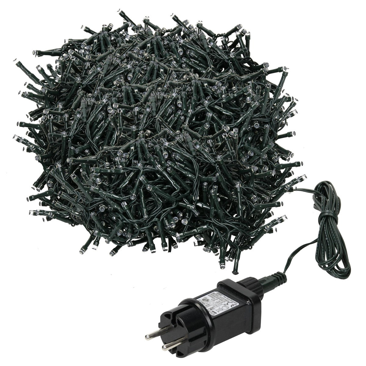 Ein Haufen von Weihnachtslichtern mit Stecker.