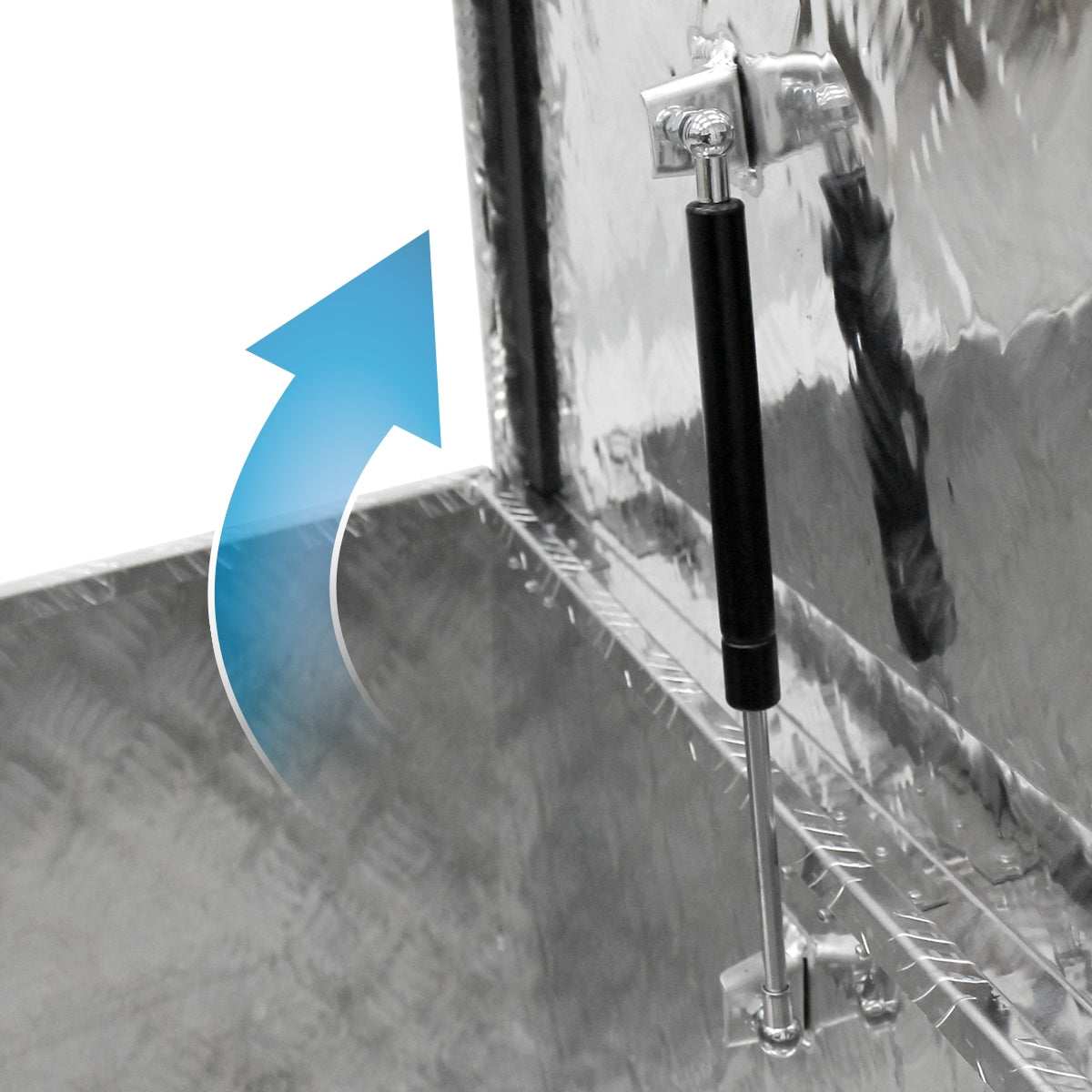 Toma de detalle de un contenedor de aluminio con resorte de gas y mecanismo de apertura.