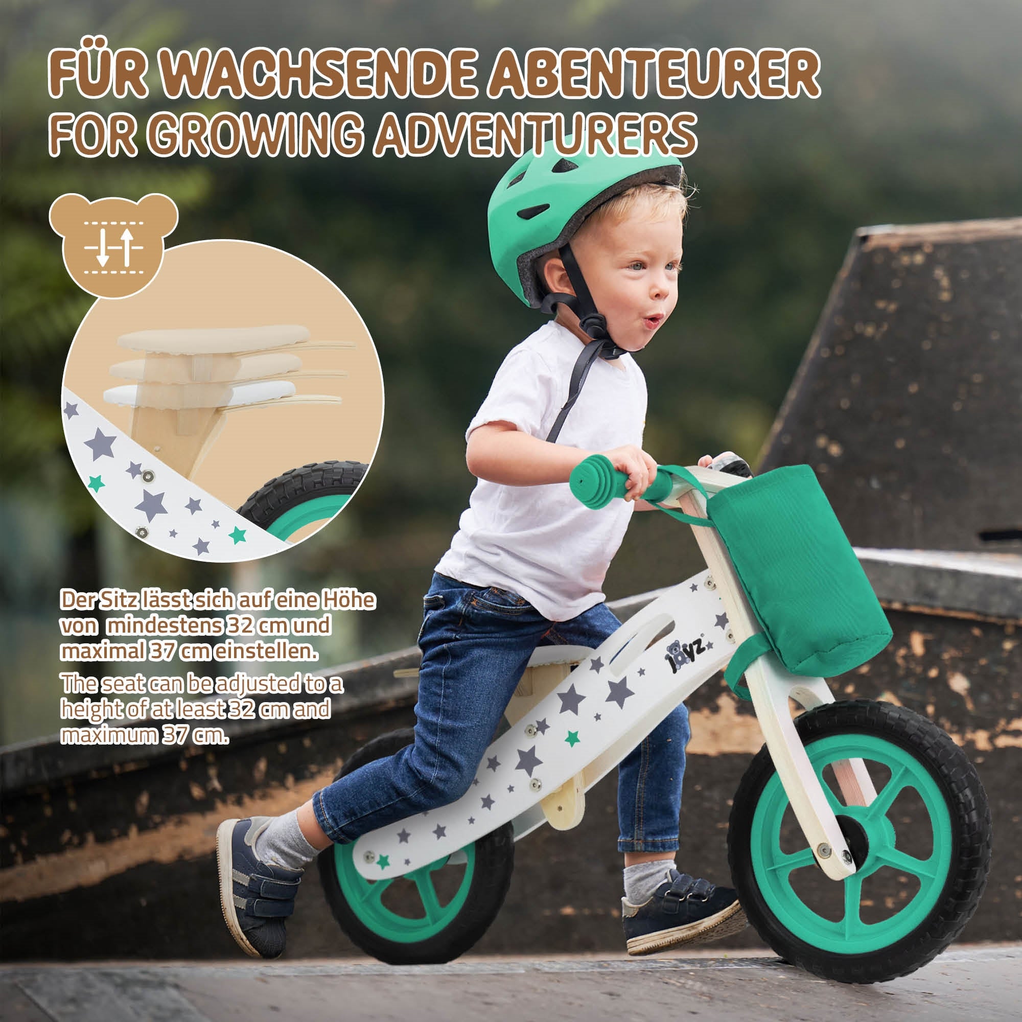 Kind auf einem Kinderfahrrad mit Helm, auf einem Spielplatz.