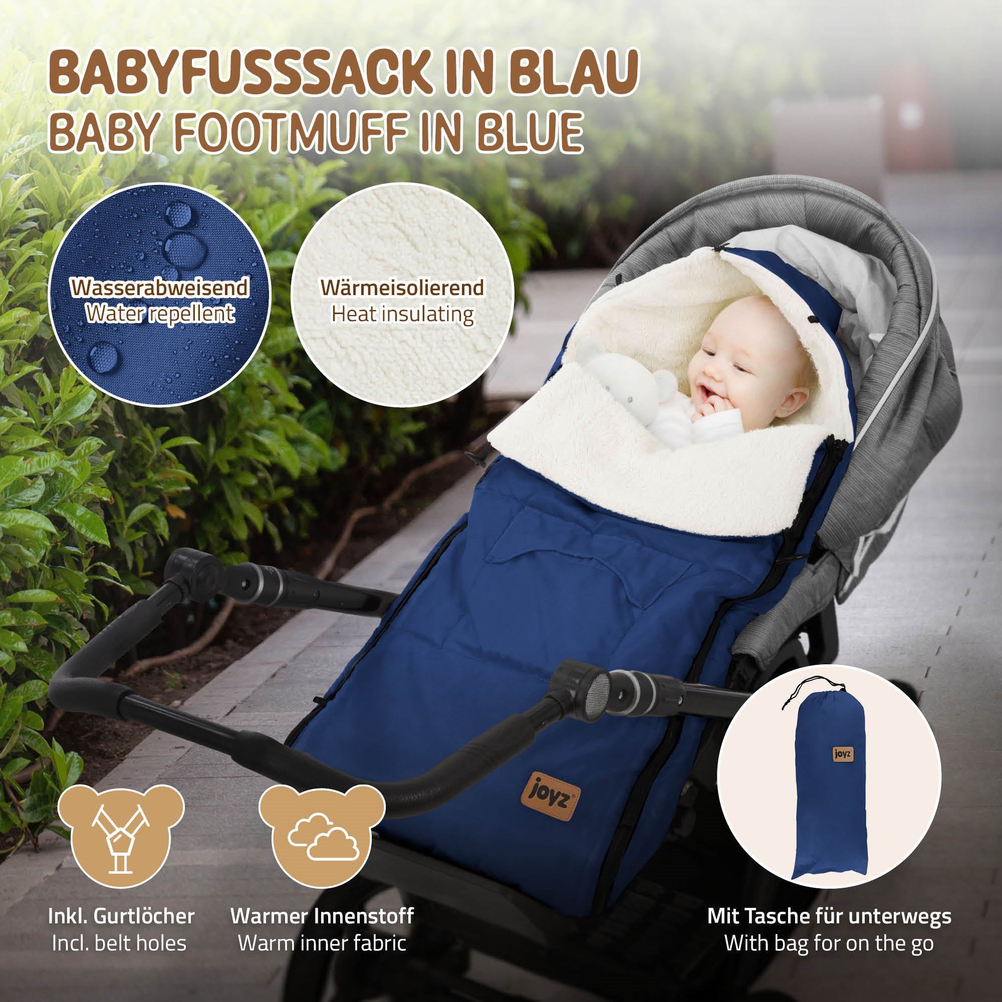 Blauer Babyfußsack in einem Kinderwagen, mit weichem Innenfutter.