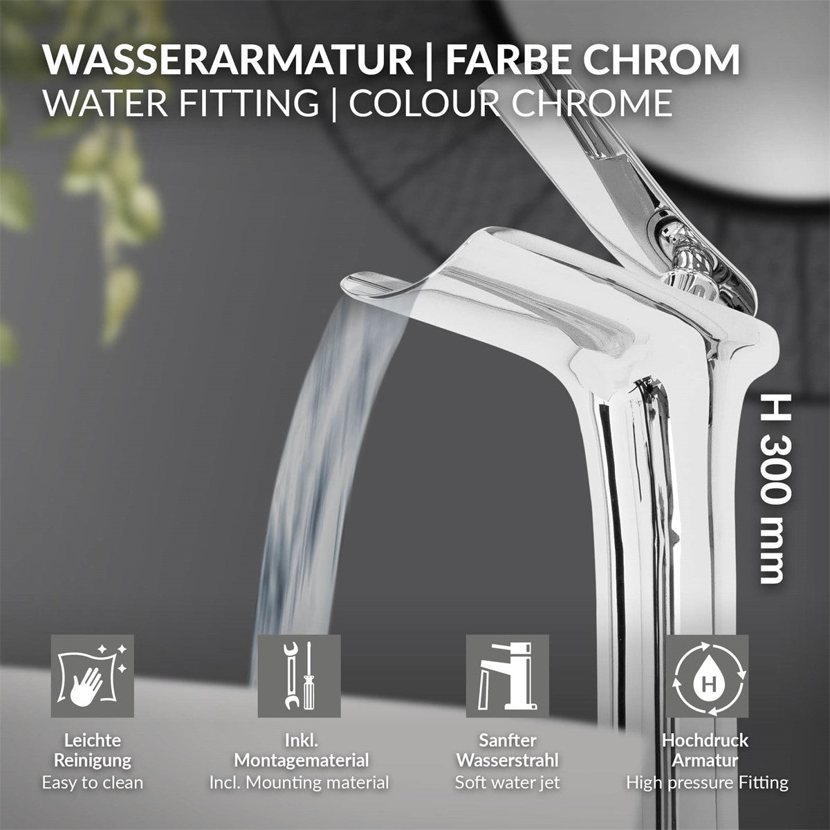 Wasserarmatur in Chromfarbe mit Wasserfluss, Höhe 300 mm.